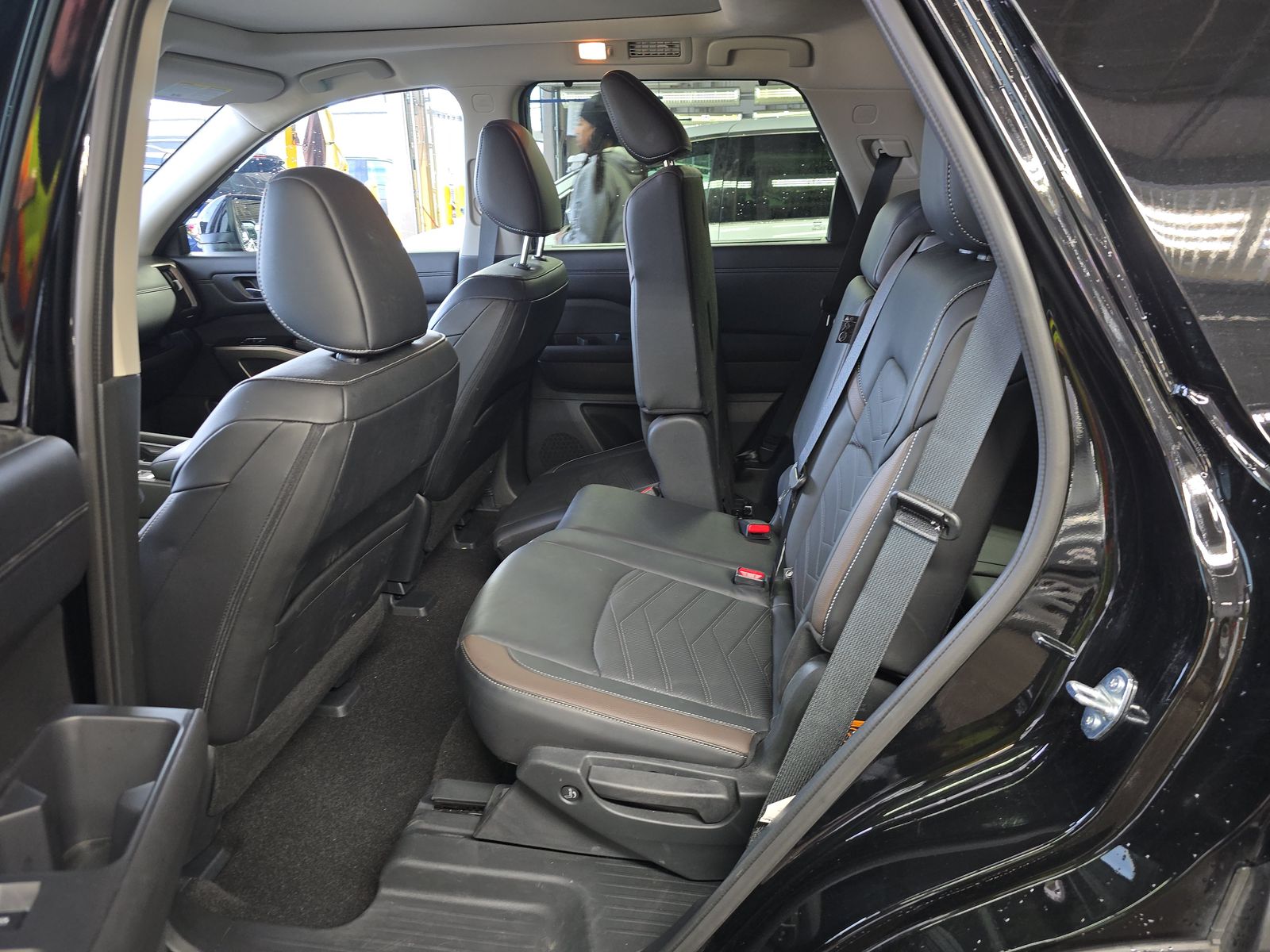 2025 Nissan Pathfinder Platinum FWD