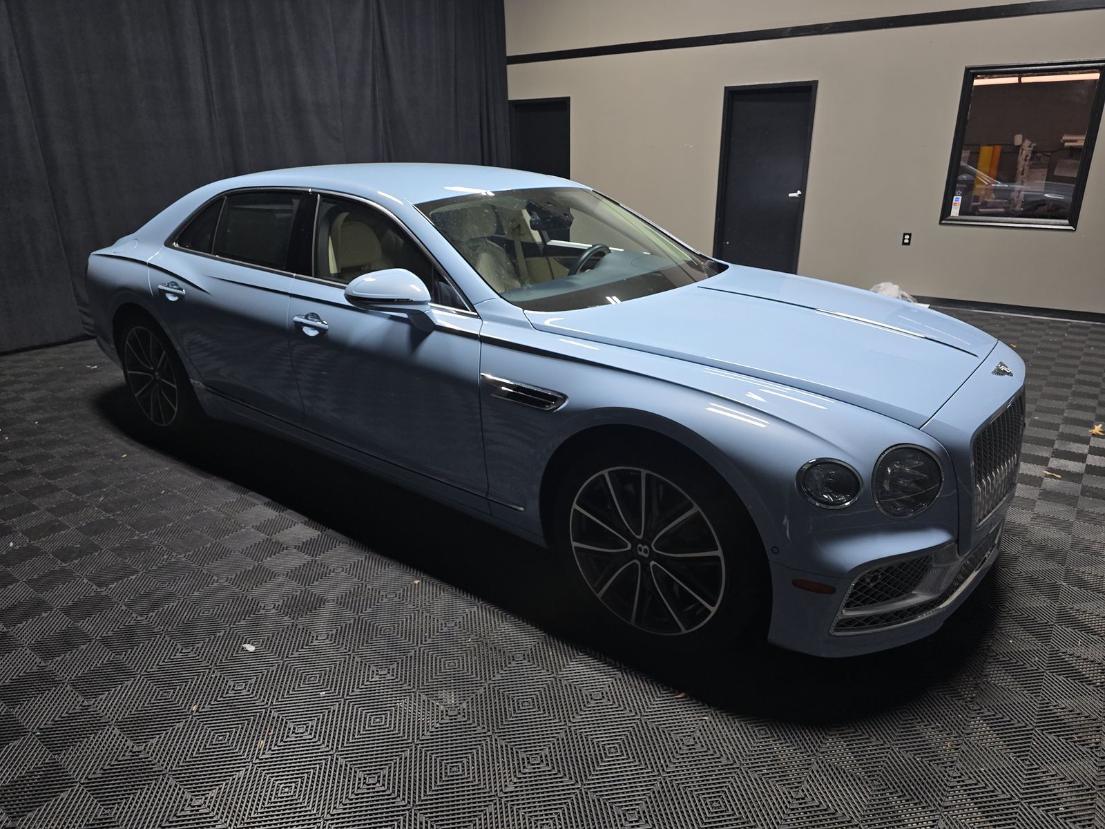 2022 Bentley Flying Spur V8 AWD