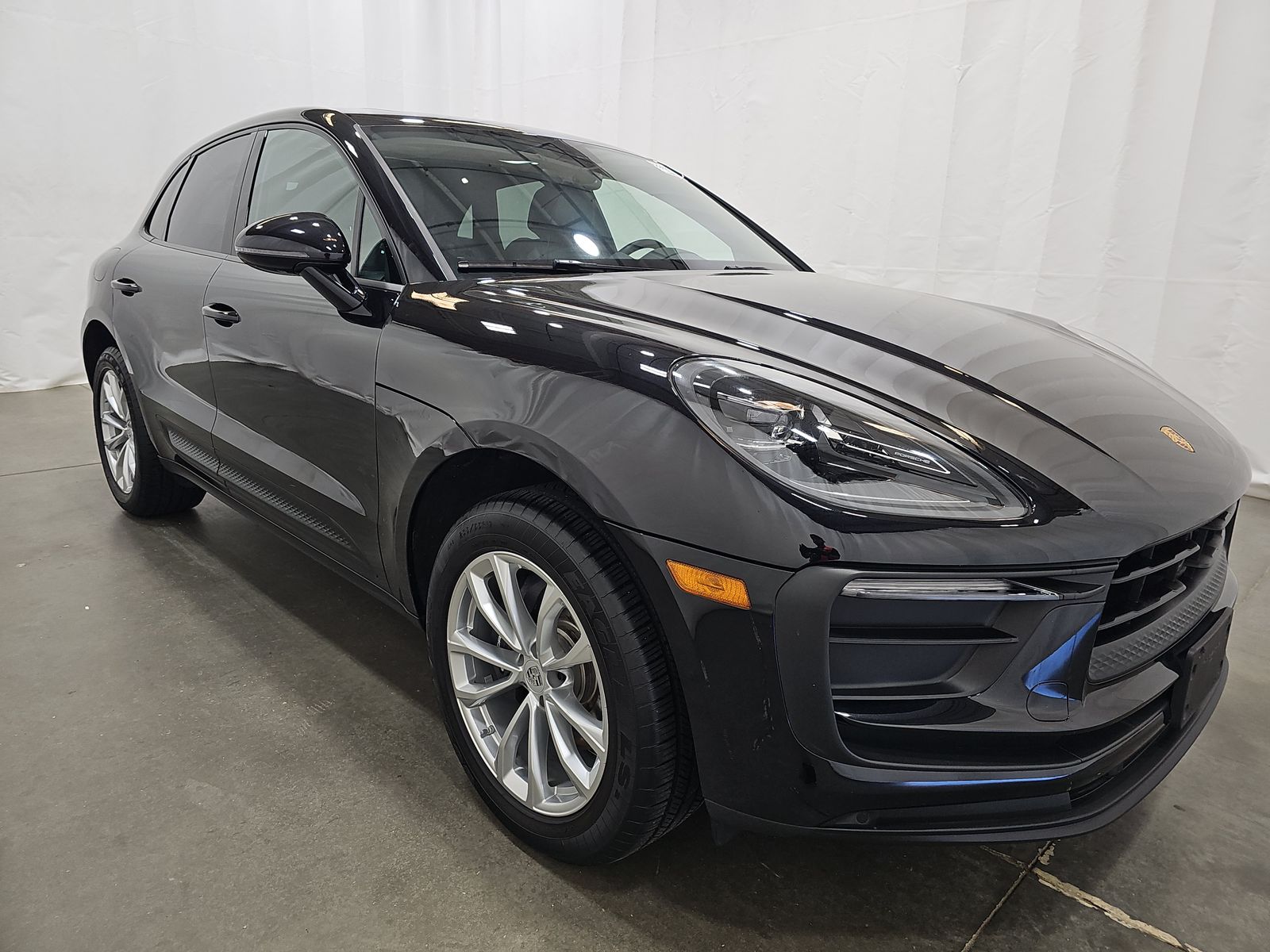 2024 Porsche Macan Base AWD