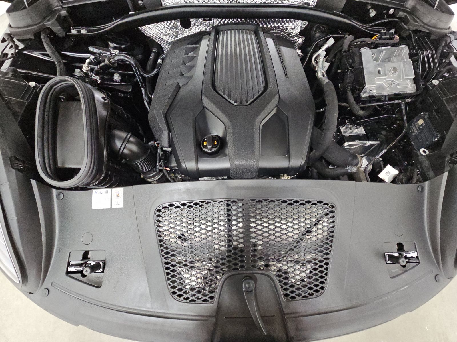 2024 Porsche Macan Base AWD