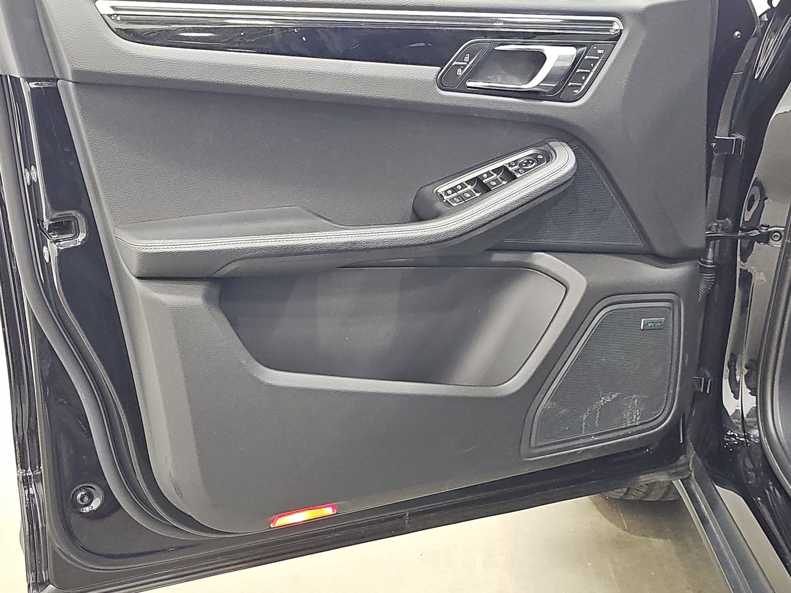 2024 Porsche Macan Base AWD