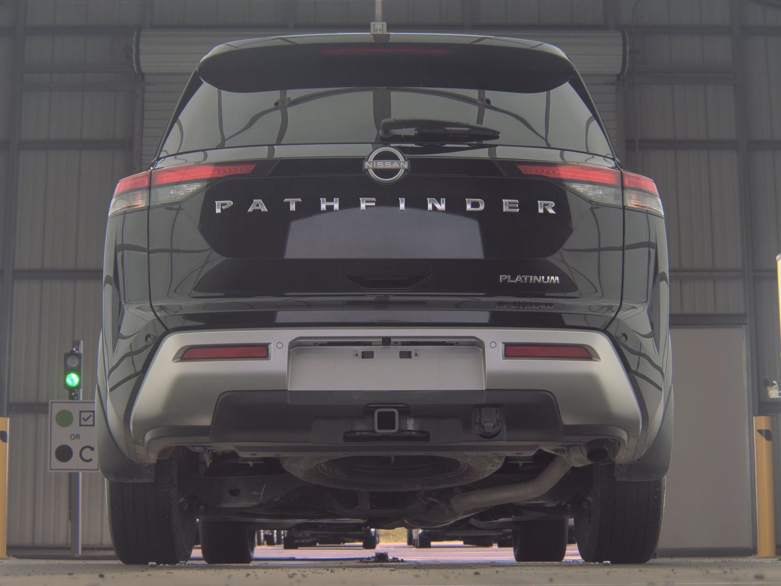 2025 Nissan Pathfinder Platinum FWD