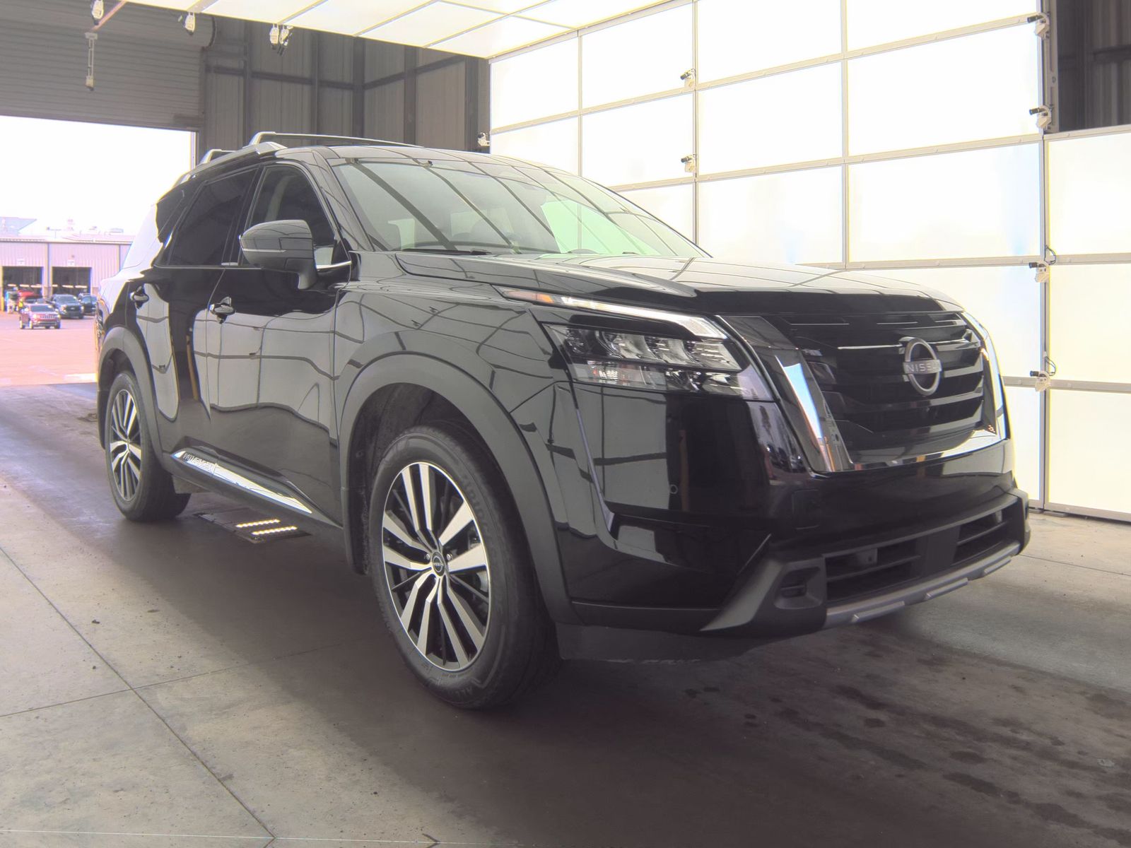 2025 Nissan Pathfinder Platinum FWD