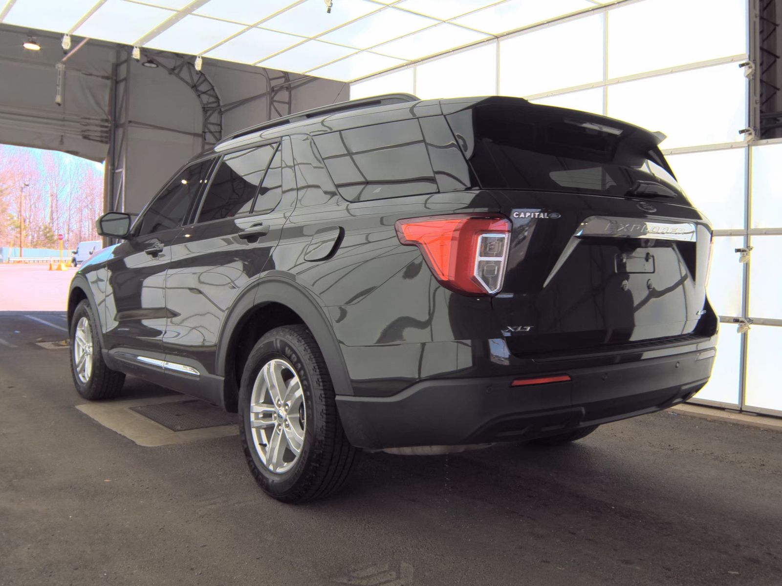 FORD EXPLORER - 9