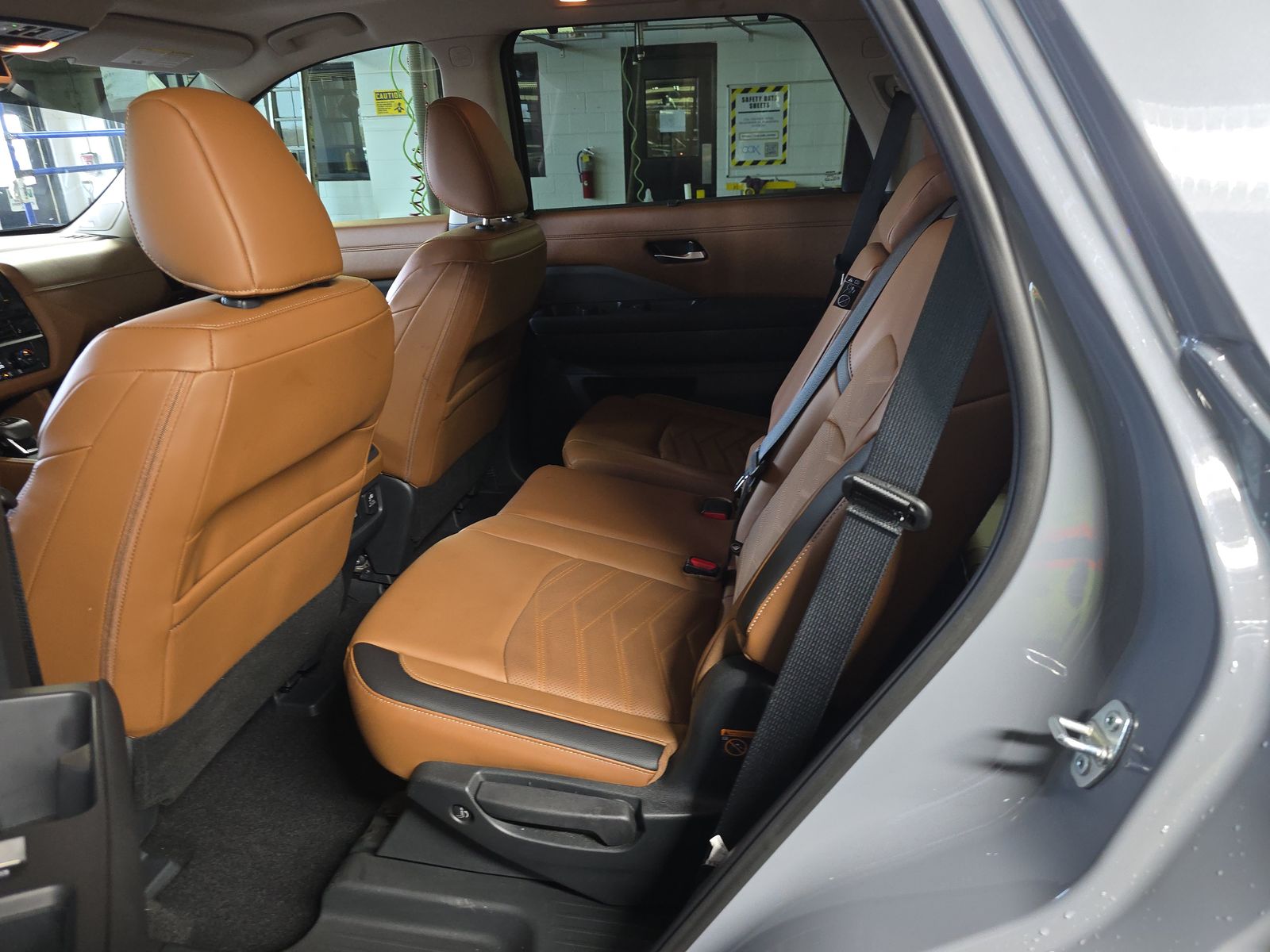 2025 Nissan Pathfinder Platinum FWD