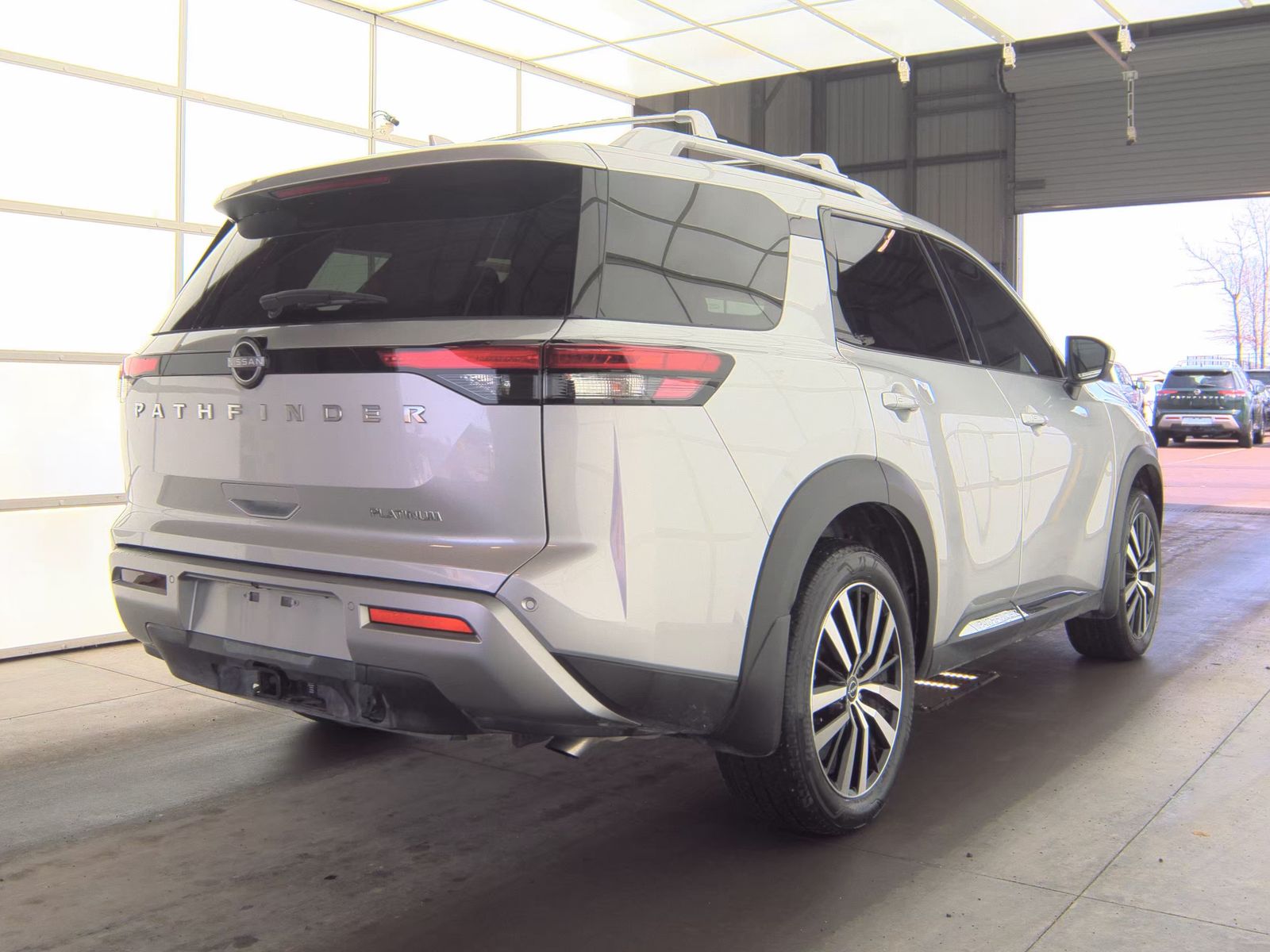 2025 Nissan Pathfinder Platinum FWD