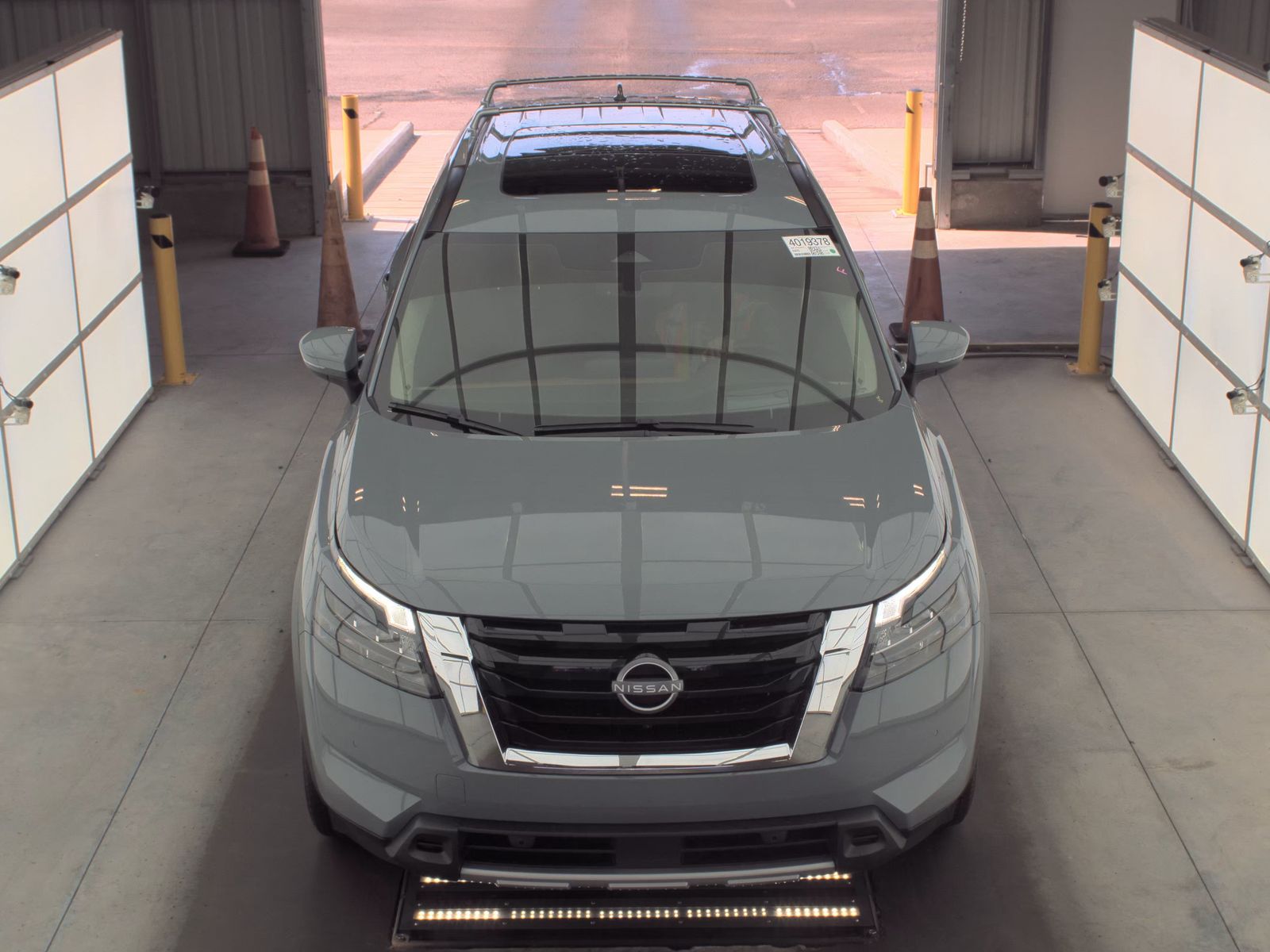 2025 Nissan Pathfinder Platinum FWD