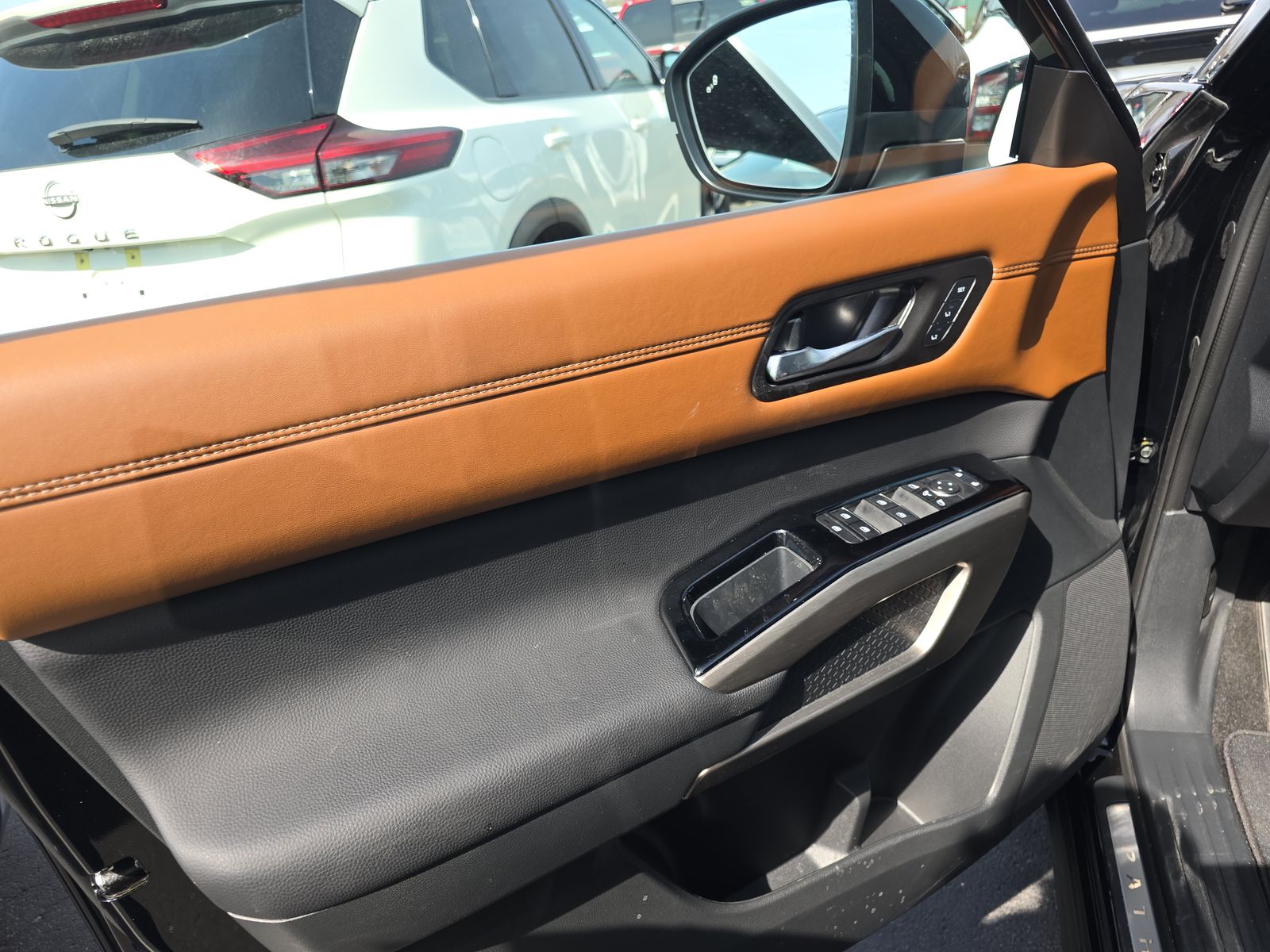 2025 Nissan Pathfinder Platinum AWD