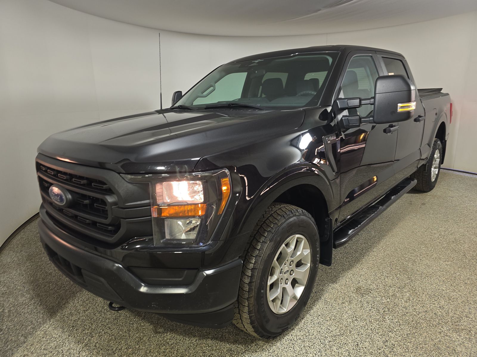 2023 Ford F-150 XL AWD