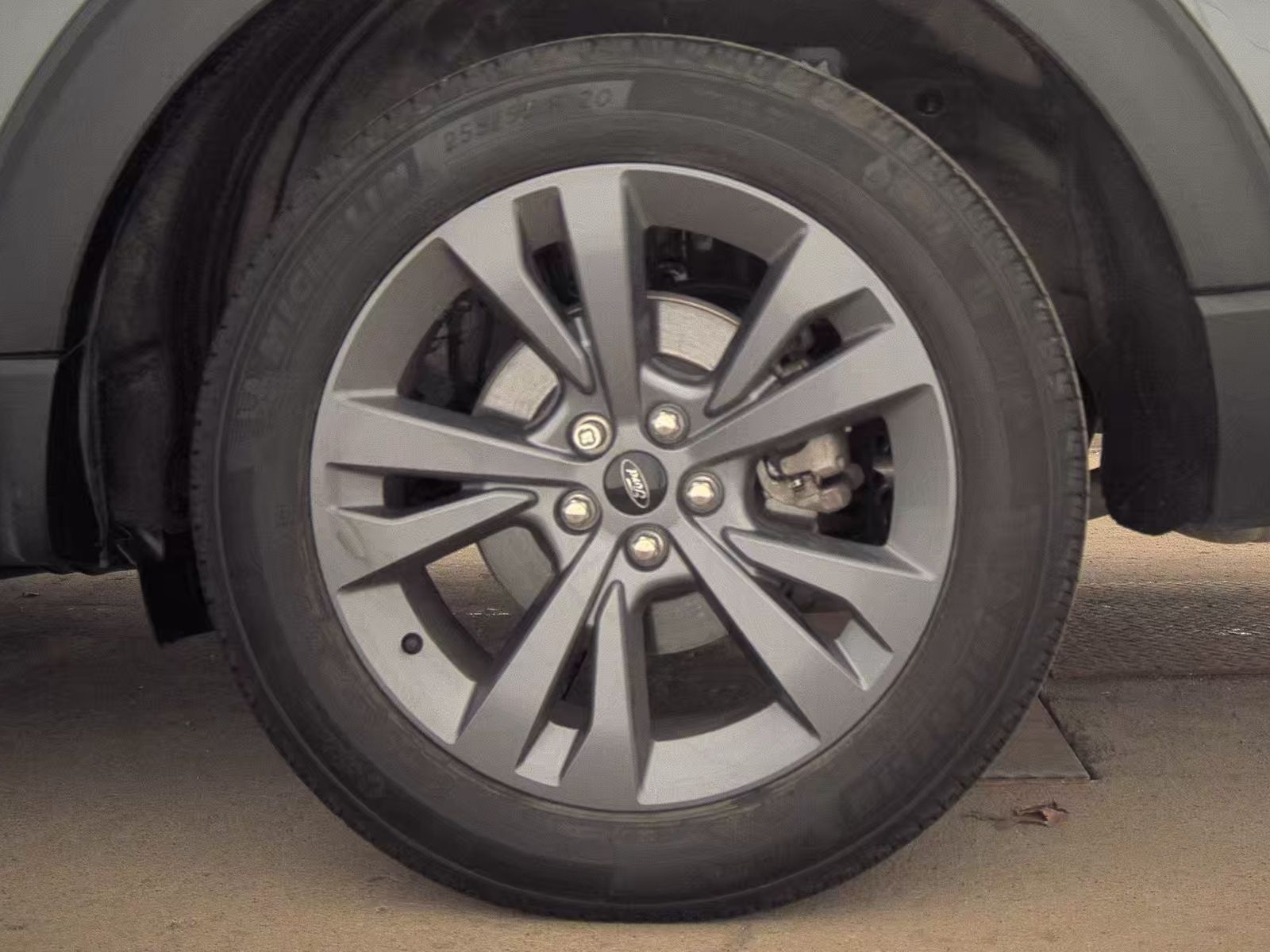 2024 Ford Explorer XLT AWD