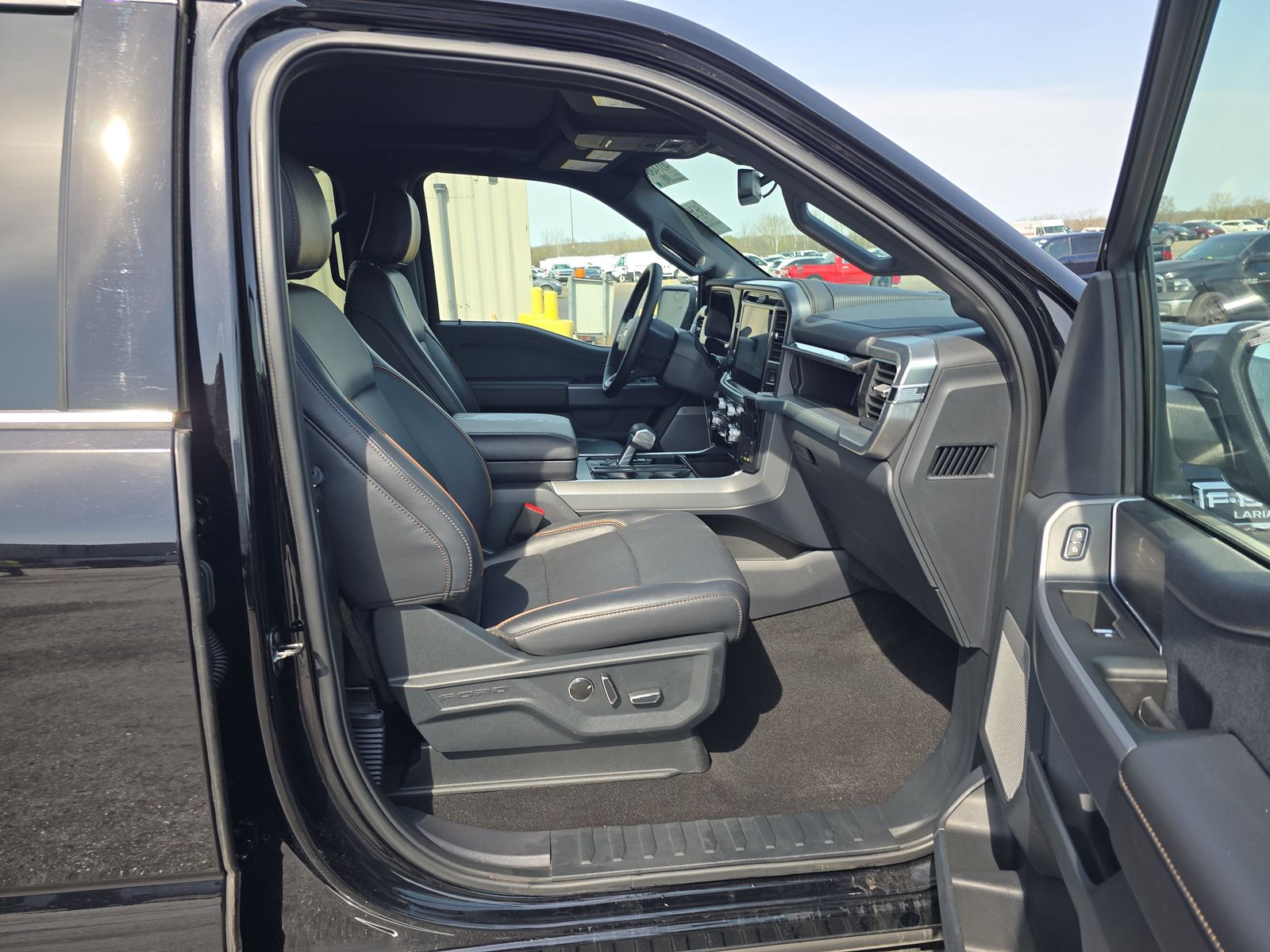 2025 Ford F-150 Lariat AWD