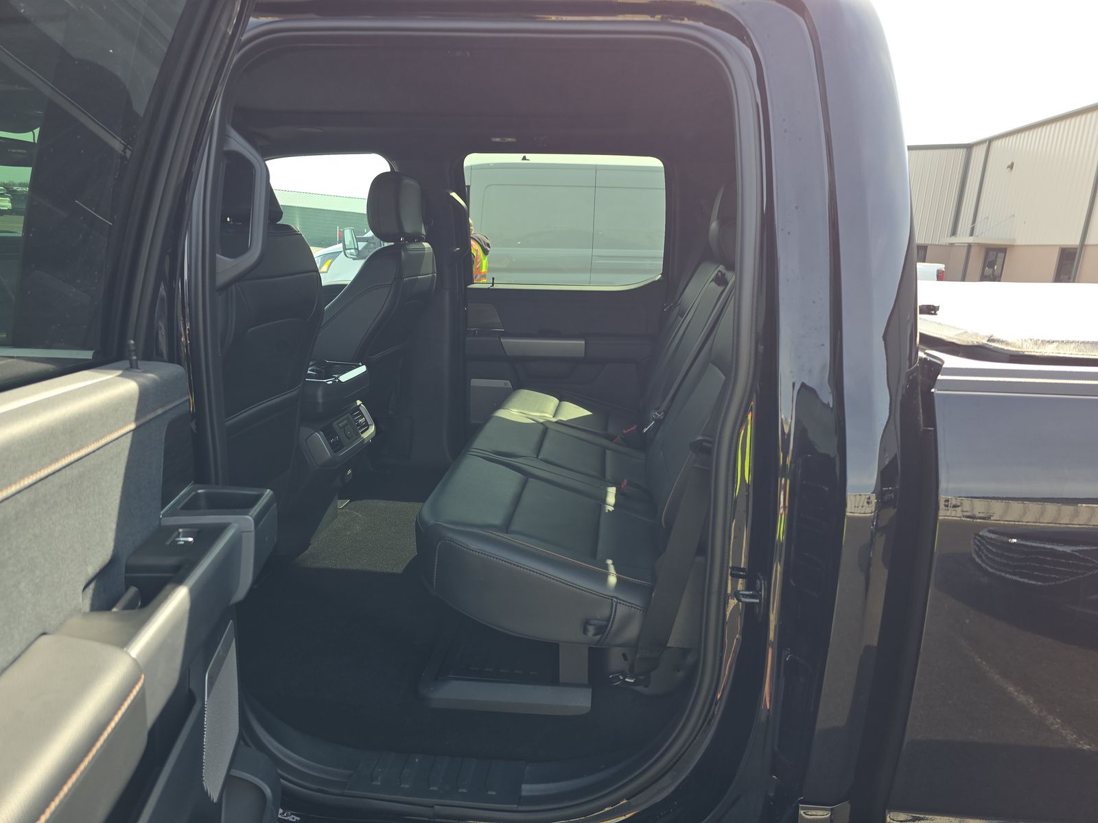 2025 Ford F-150 Lariat AWD