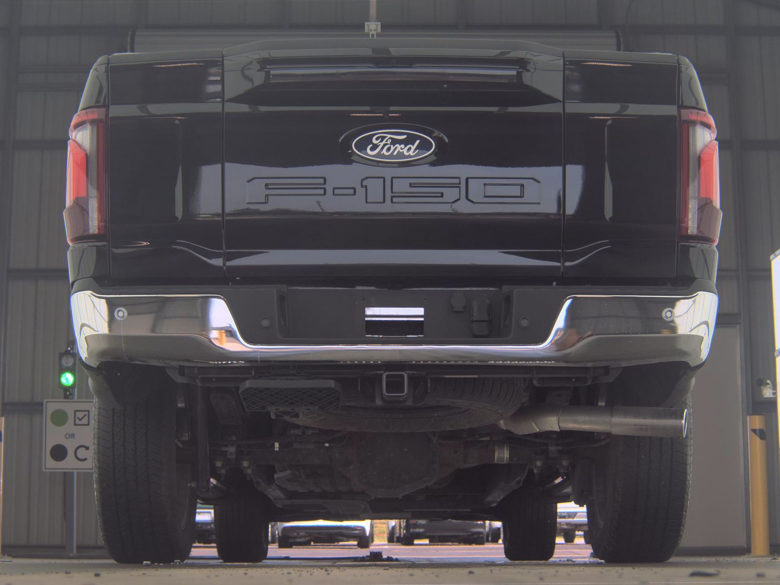 2025 Ford F-150 Lariat AWD