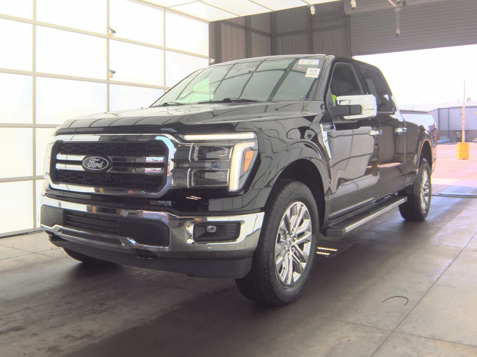 2025 Ford F-150 Lariat AWD