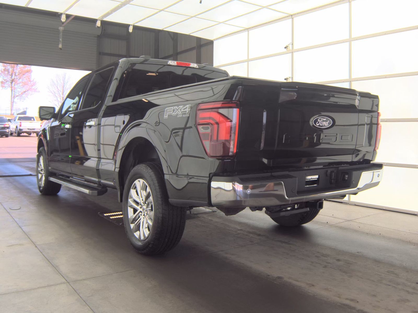 2025 Ford F-150 Lariat AWD