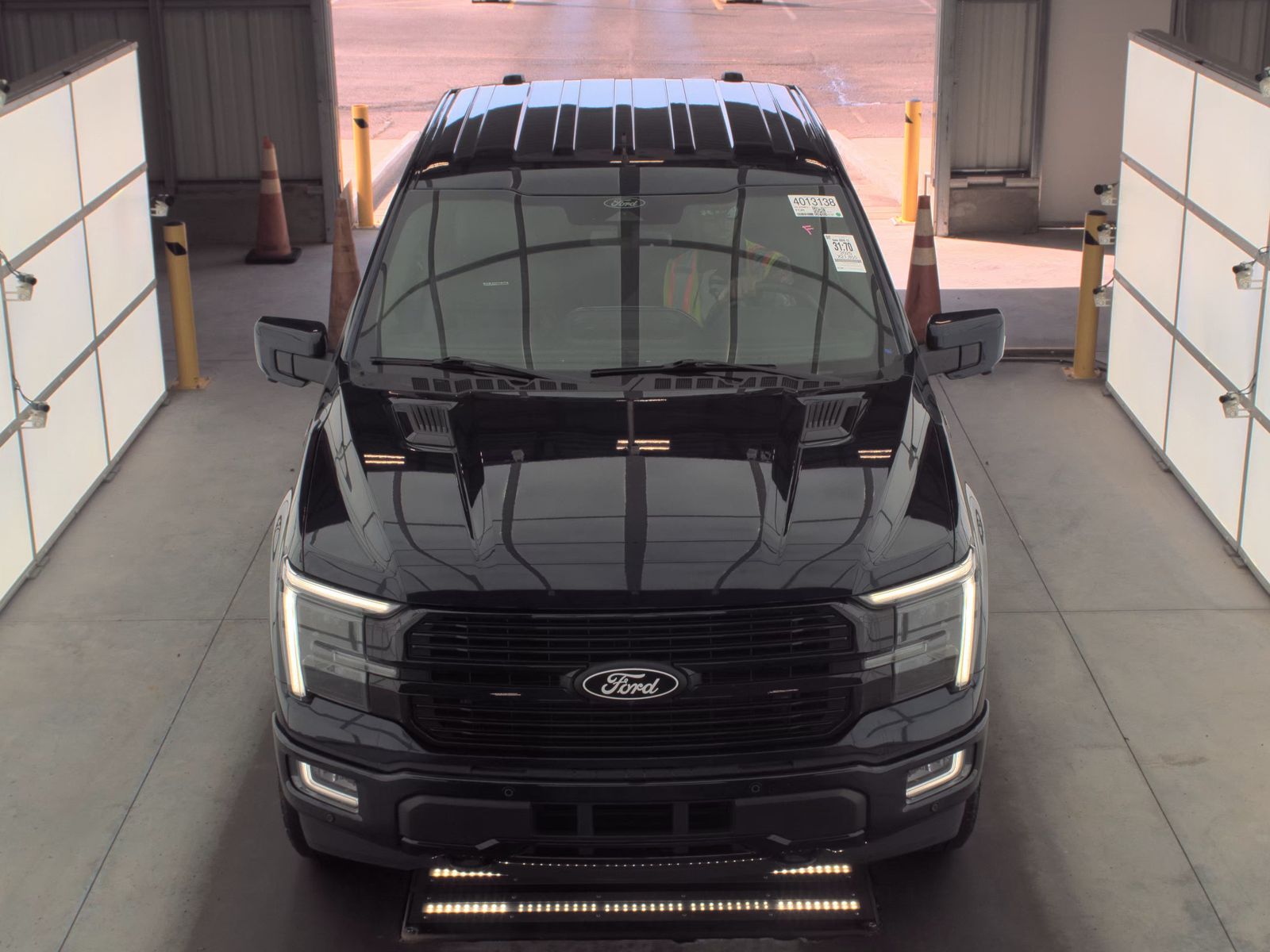 2025 Ford F-150 Hybrid Platinum AWD