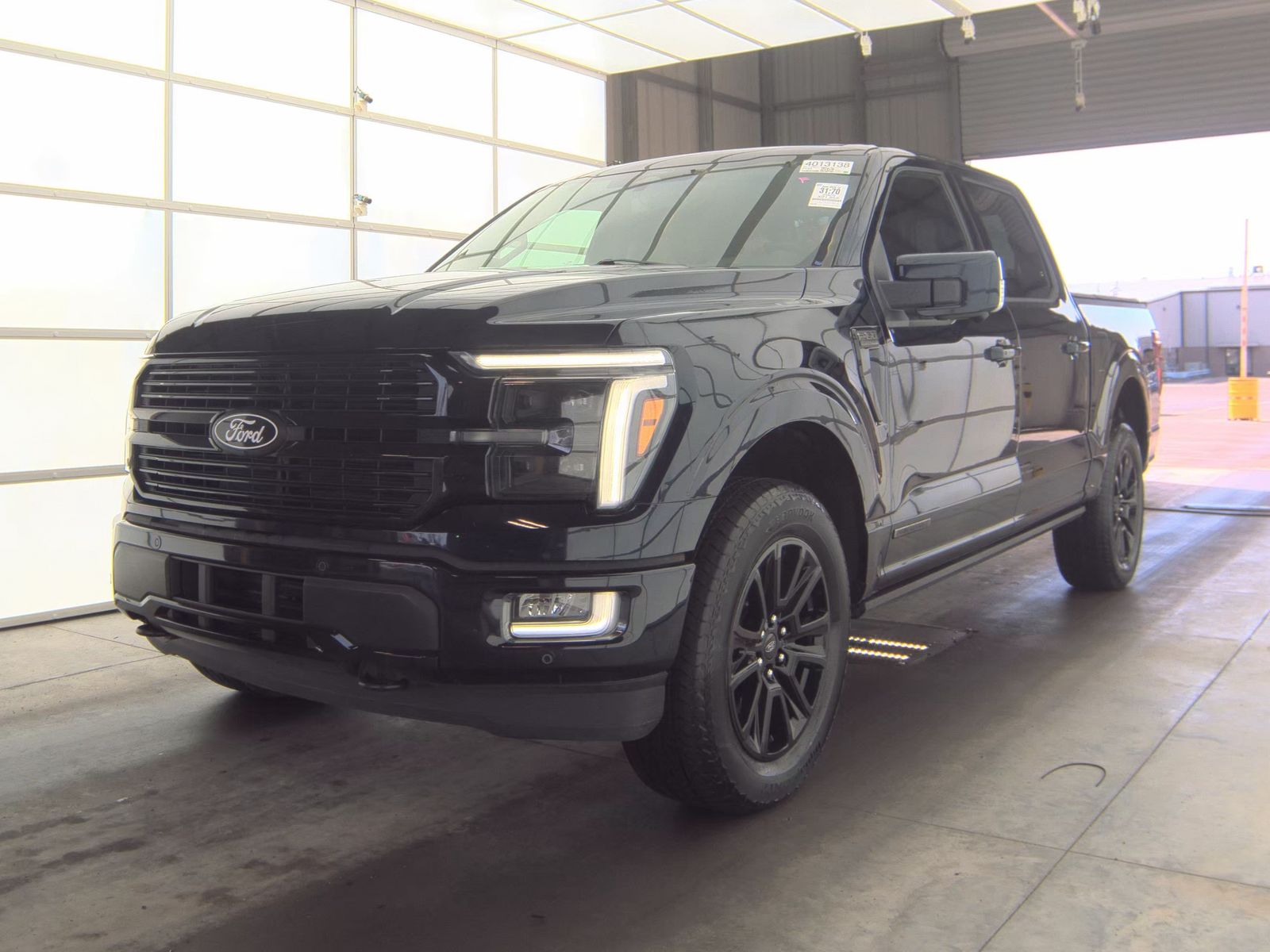 2025 Ford F-150 Hybrid Platinum AWD