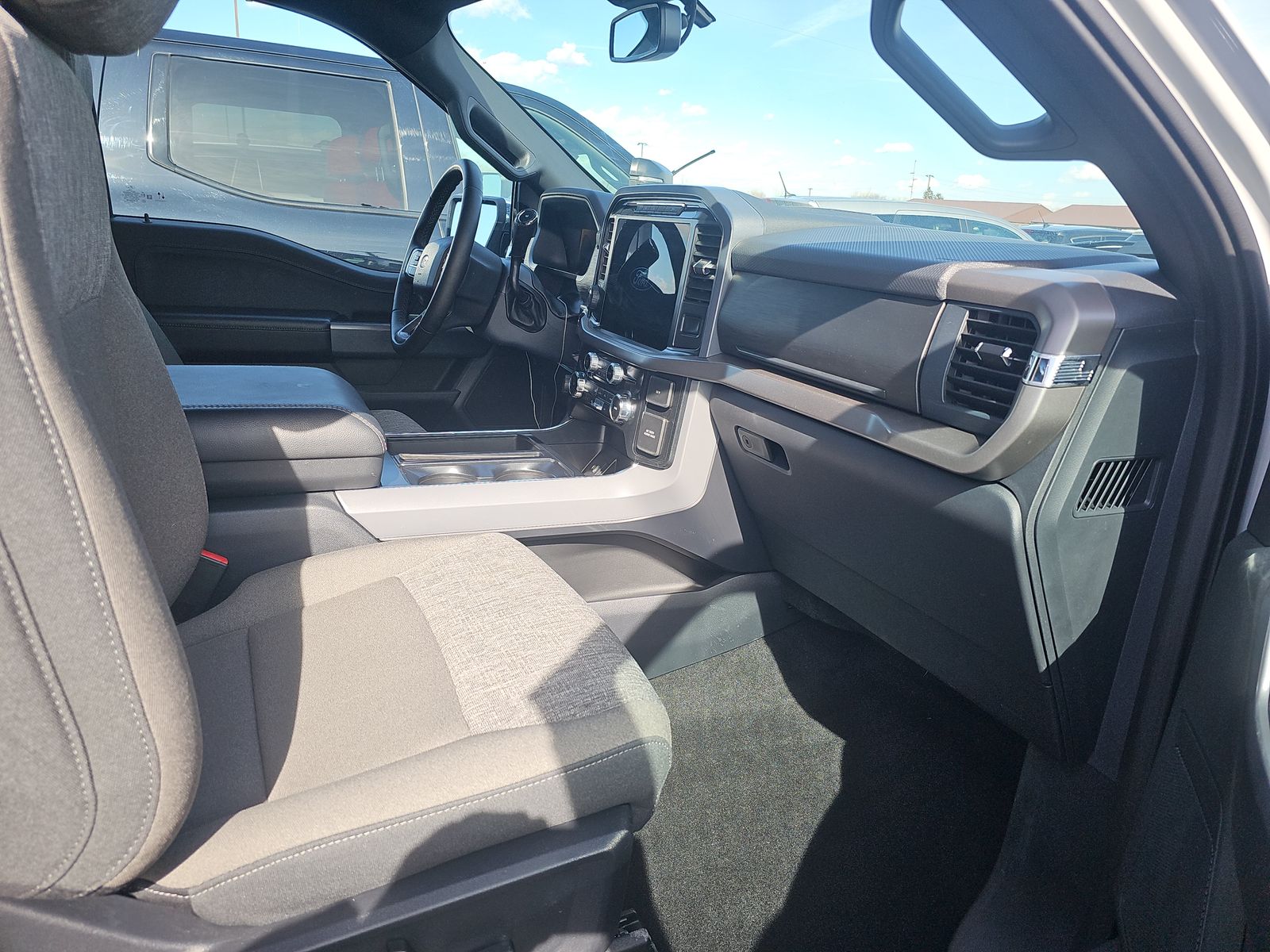 2024 Ford F-150 XLT AWD