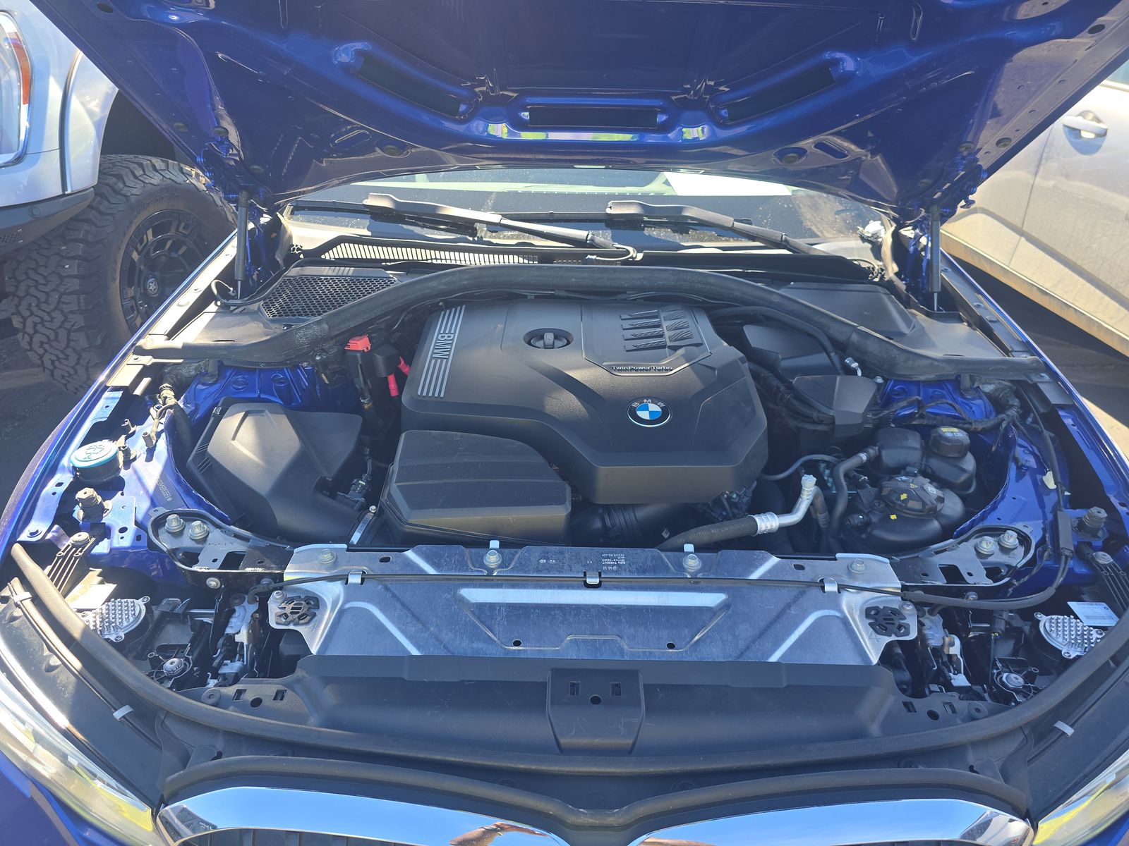 BMW 3 Series Sedan 330i M SPORT LINE снимка BMW 3 Series Sedan 330i M SPORT LINE