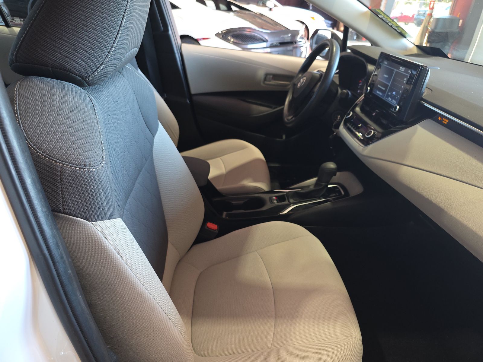 2022 Toyota Corolla LE FWD