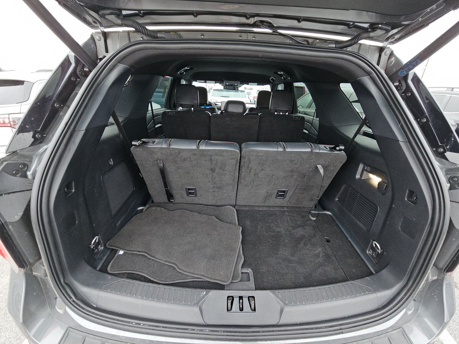 2025 Ford Explorer ST-Line AWD