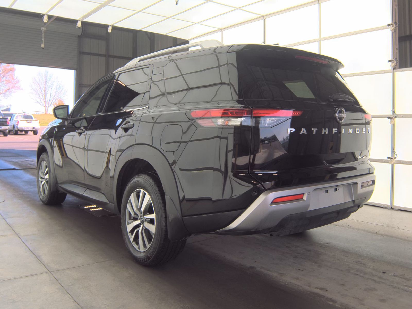 2025 Nissan Pathfinder SL AWD