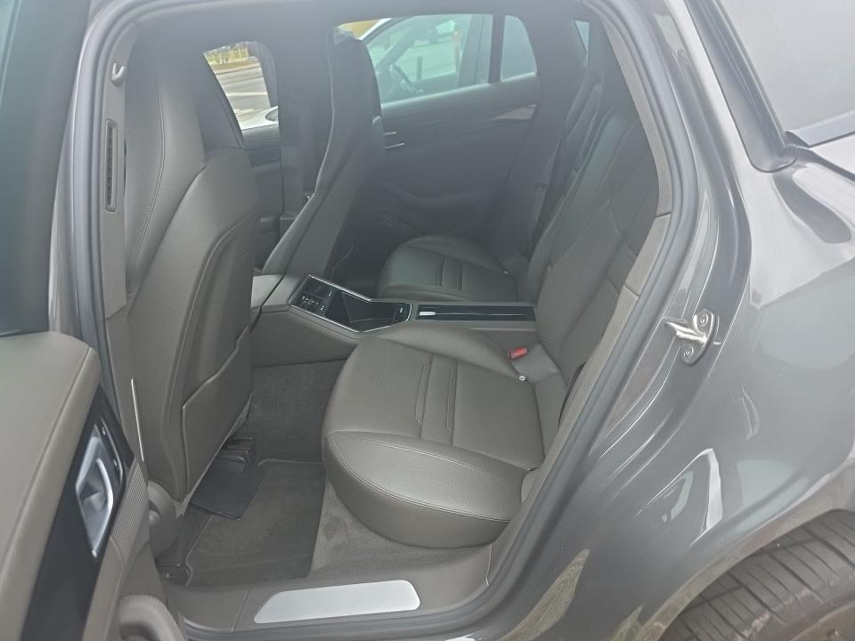 2018 Porsche Panamera 4 AWD