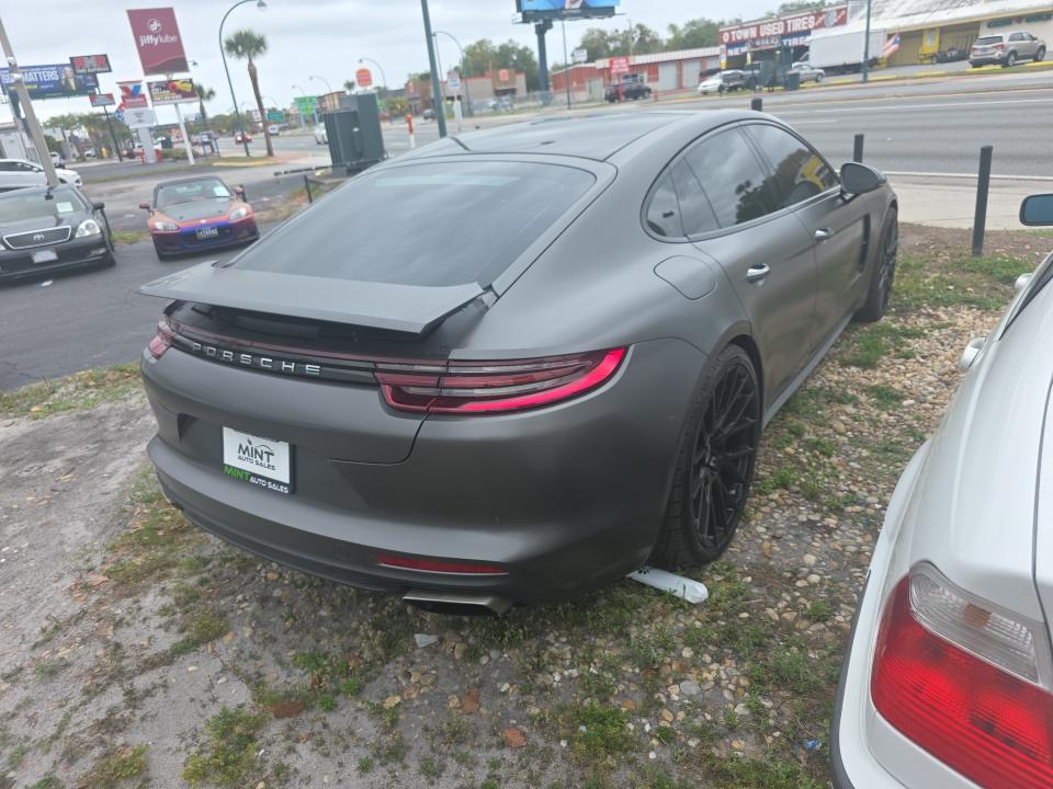 2018 Porsche Panamera 4 AWD