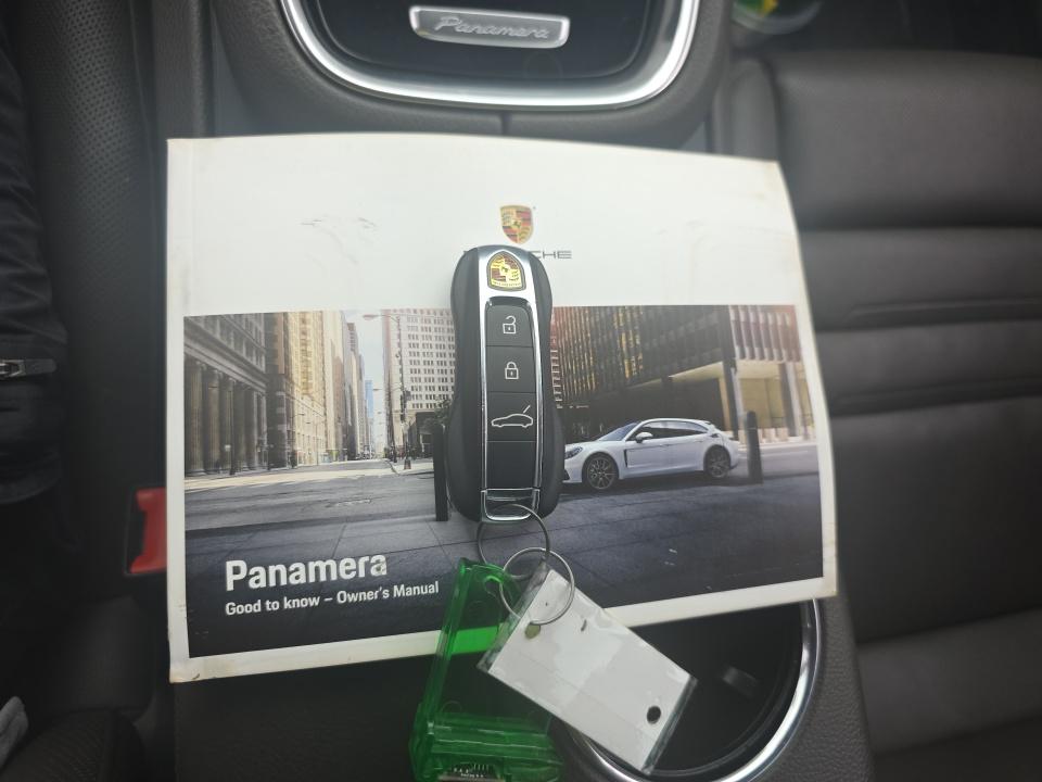 2018 Porsche Panamera 4 AWD
