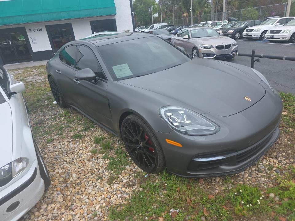 2018 Porsche Panamera 4 AWD