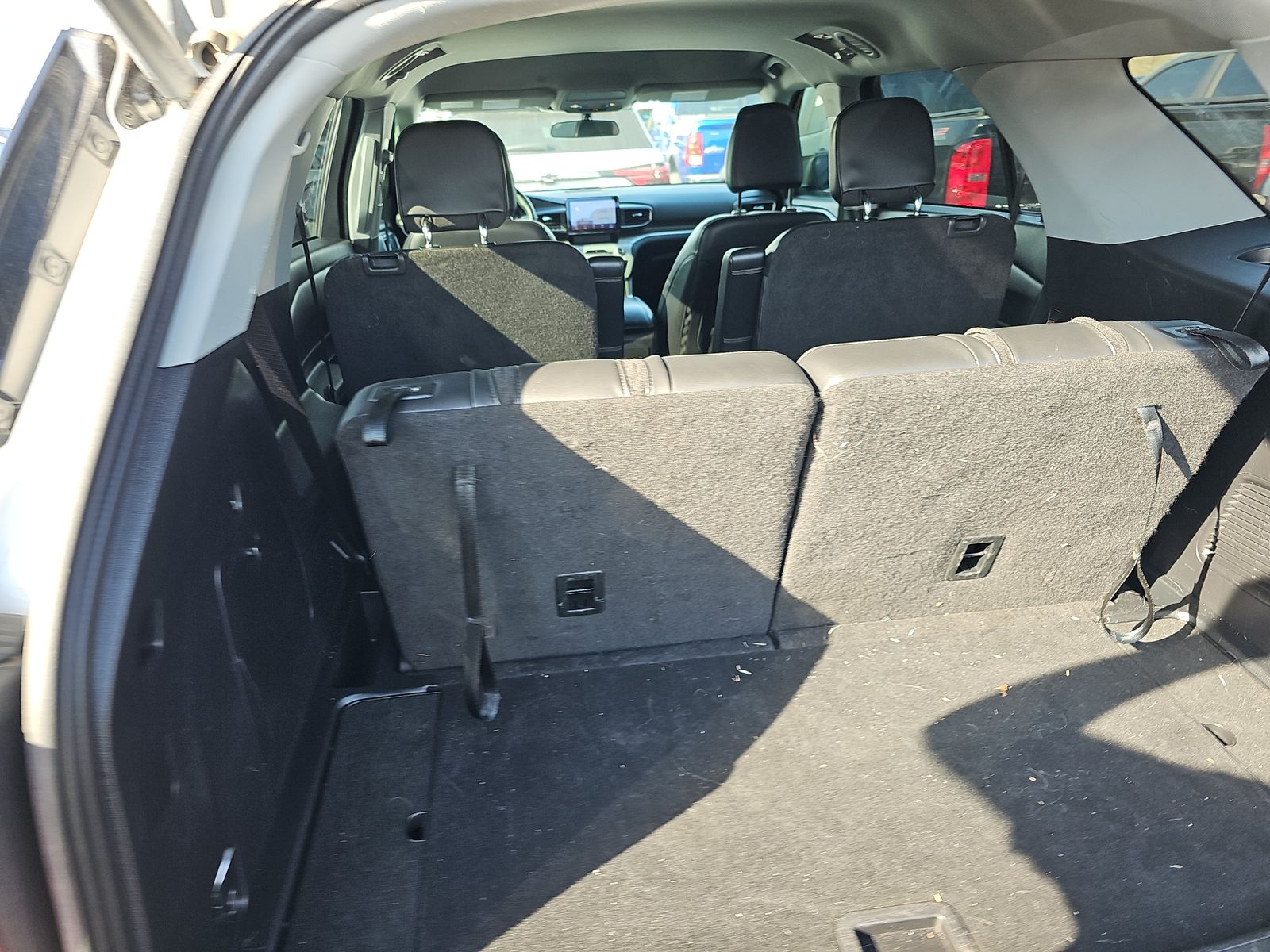 2023 Ford Explorer XLT RWD