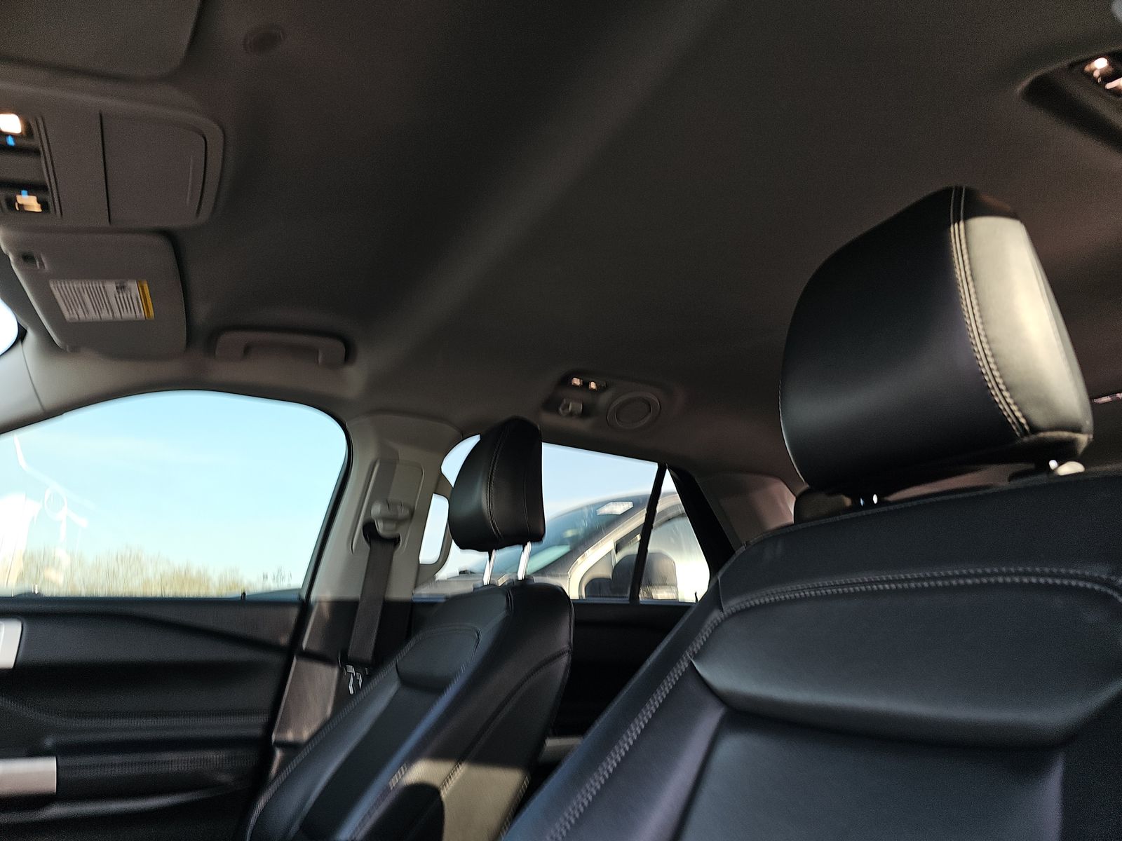 2023 Ford Explorer XLT RWD