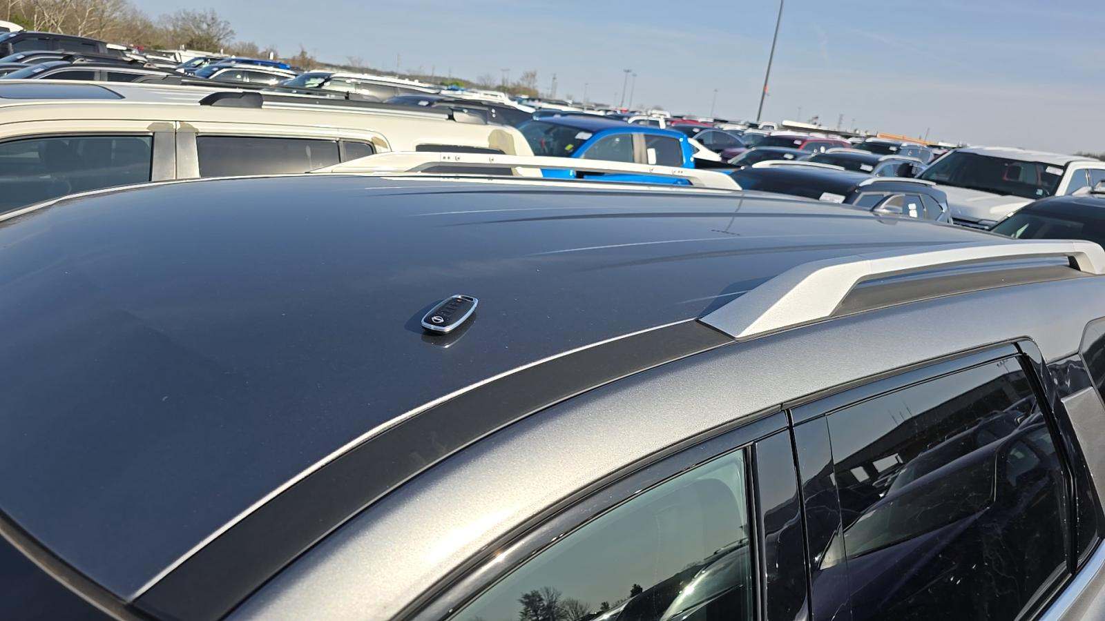 2025 Nissan Pathfinder SL AWD