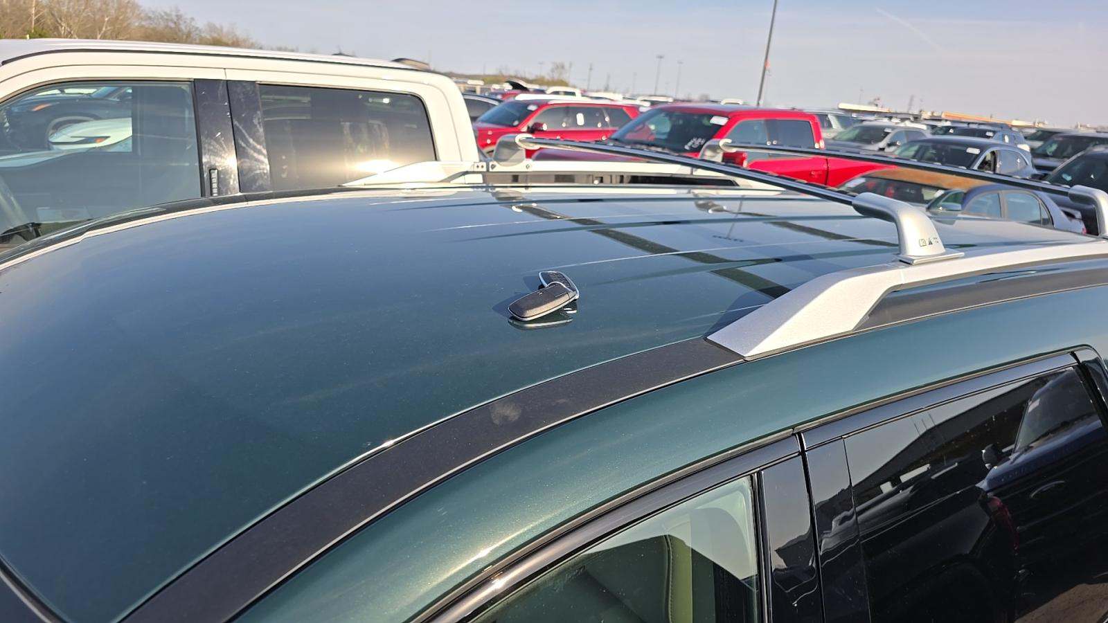 2025 Nissan Pathfinder SL FWD