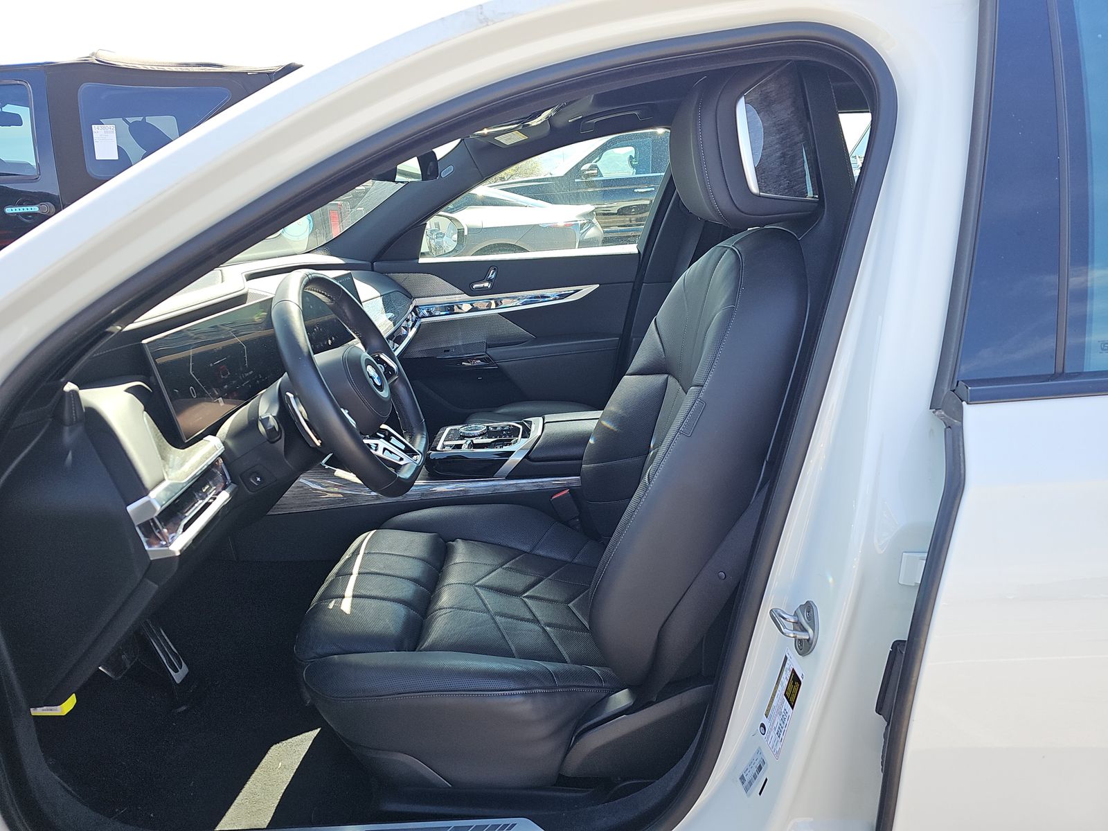 2025 BMW 7 Series 740i RWD