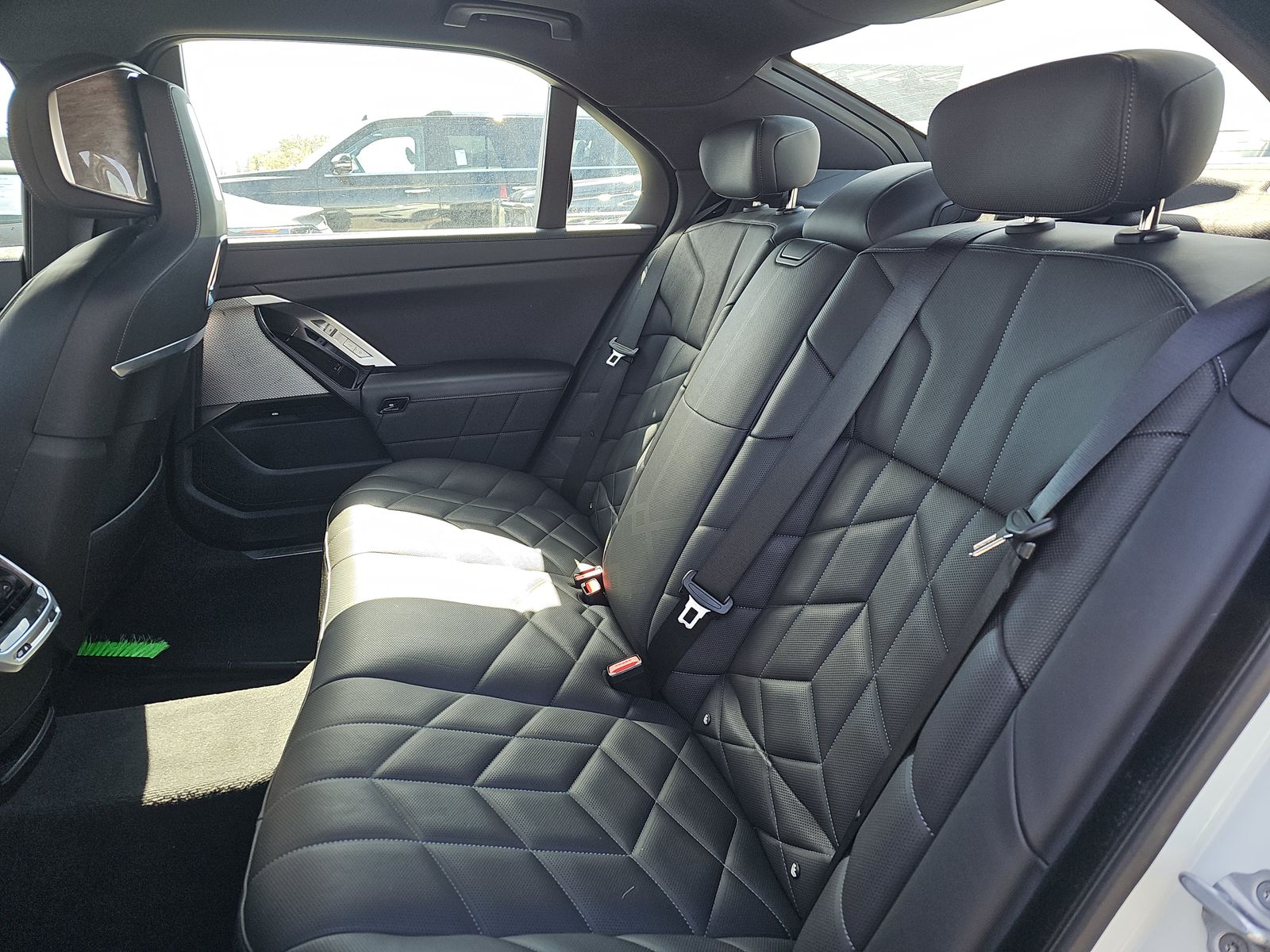 2025 BMW 7 Series 740i RWD