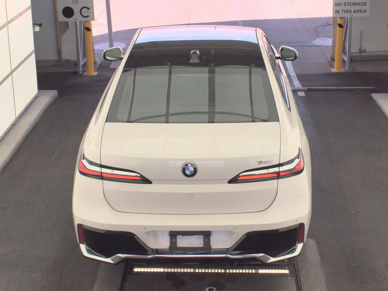 2025 BMW 7 Series 740i RWD