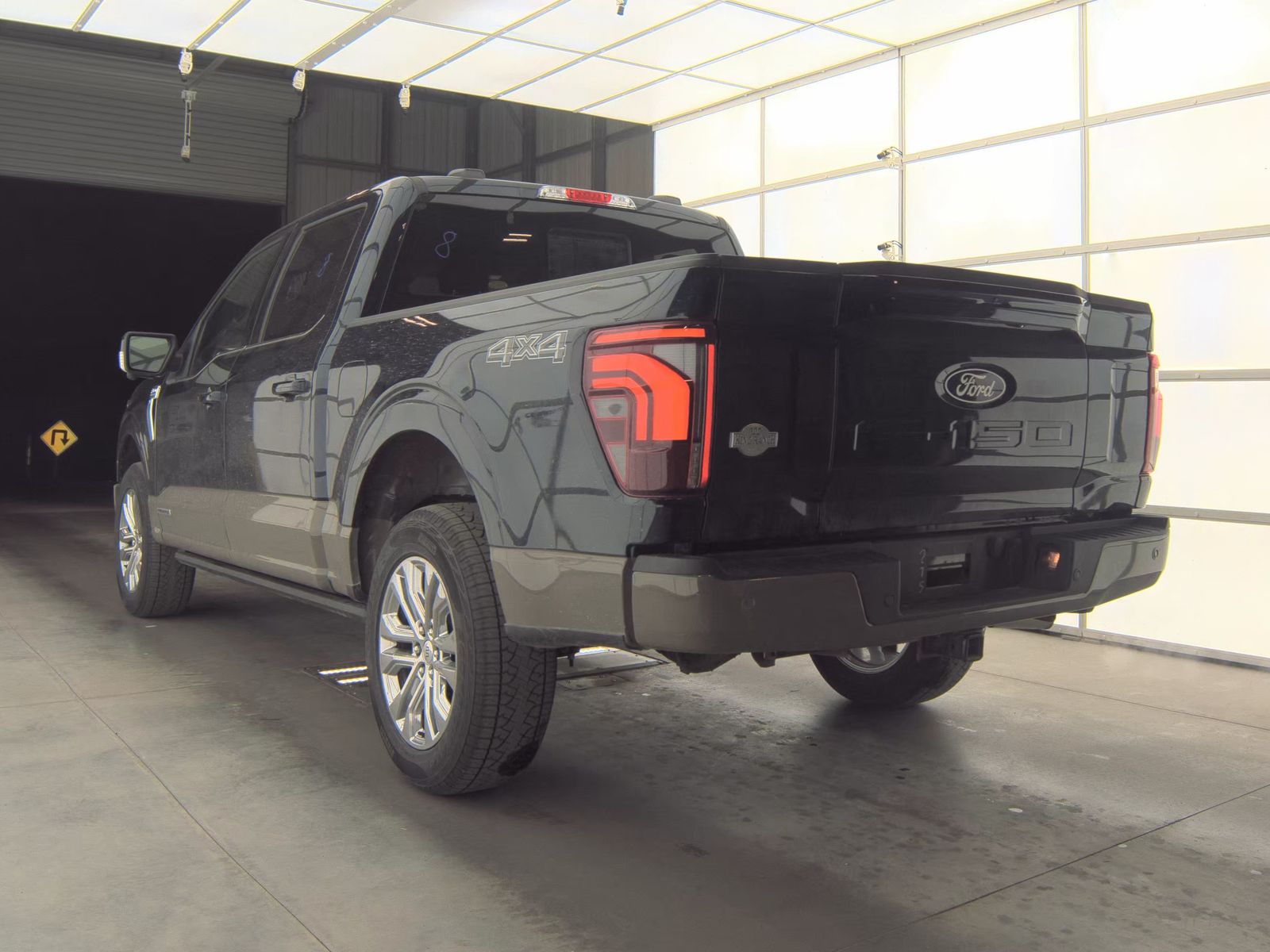 2025 Ford F-150 Hybrid King Ranch AWD