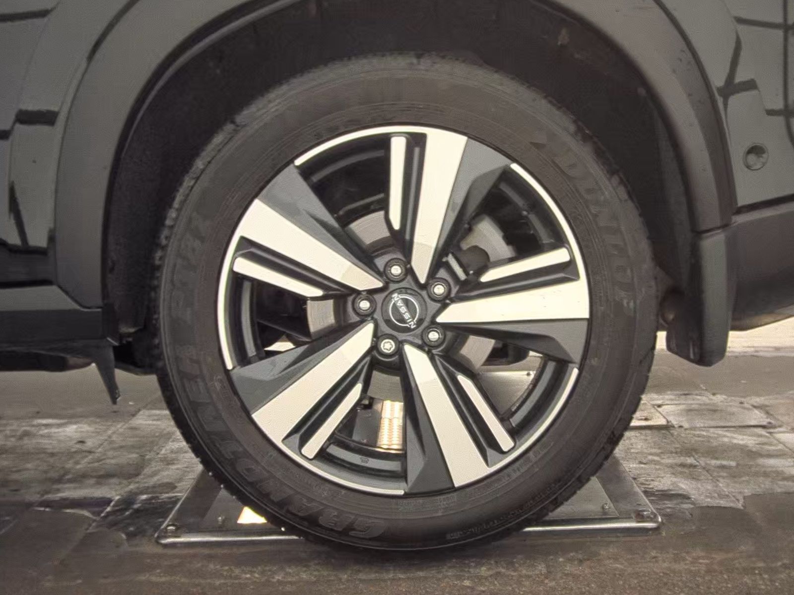 2025 Nissan Rogue SL FWD