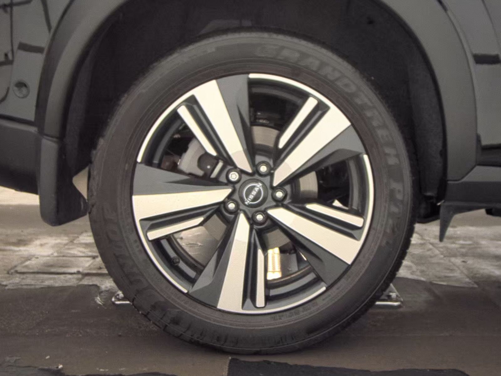 2025 Nissan Rogue SL FWD