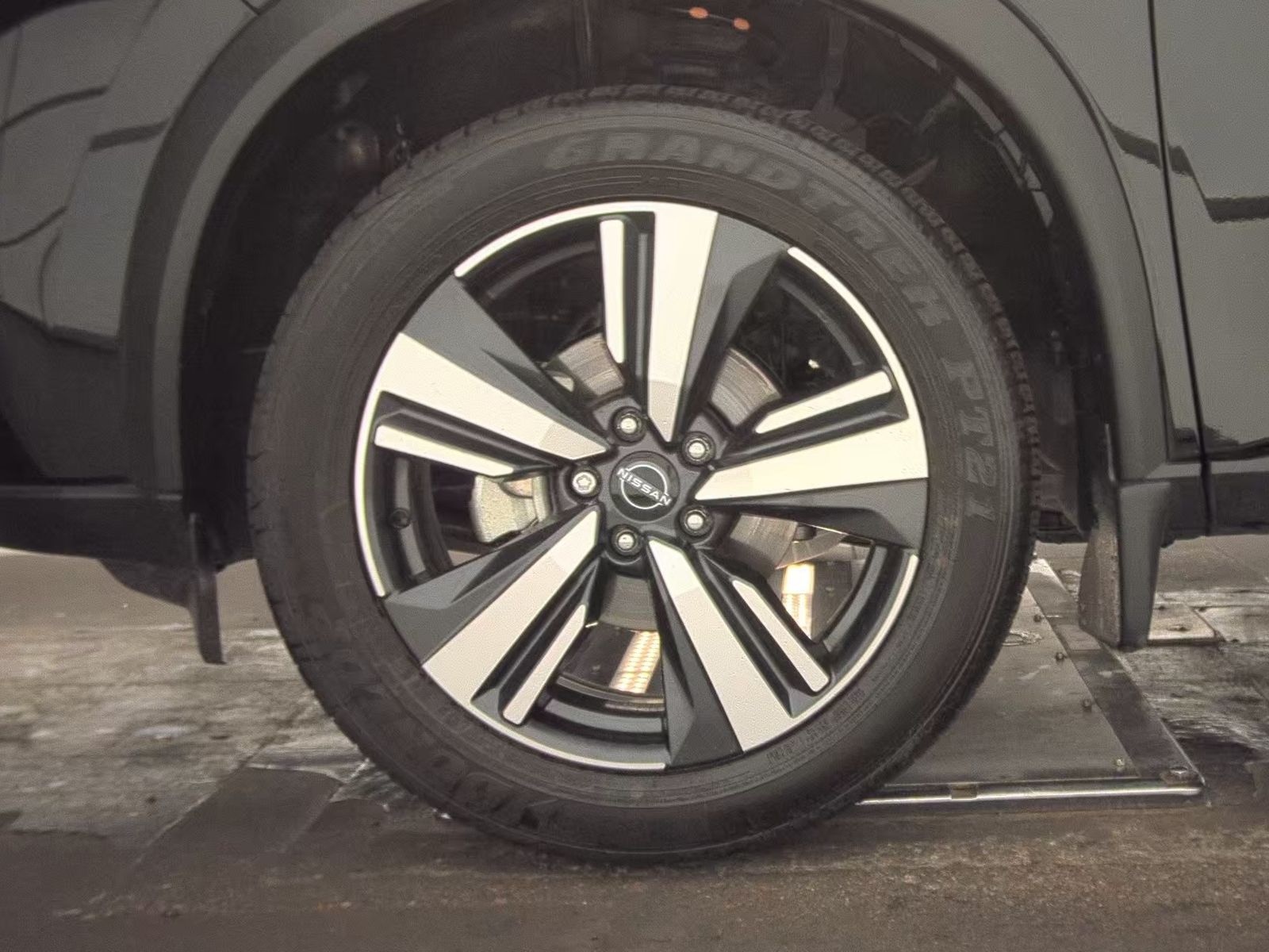 2025 Nissan Rogue SL FWD