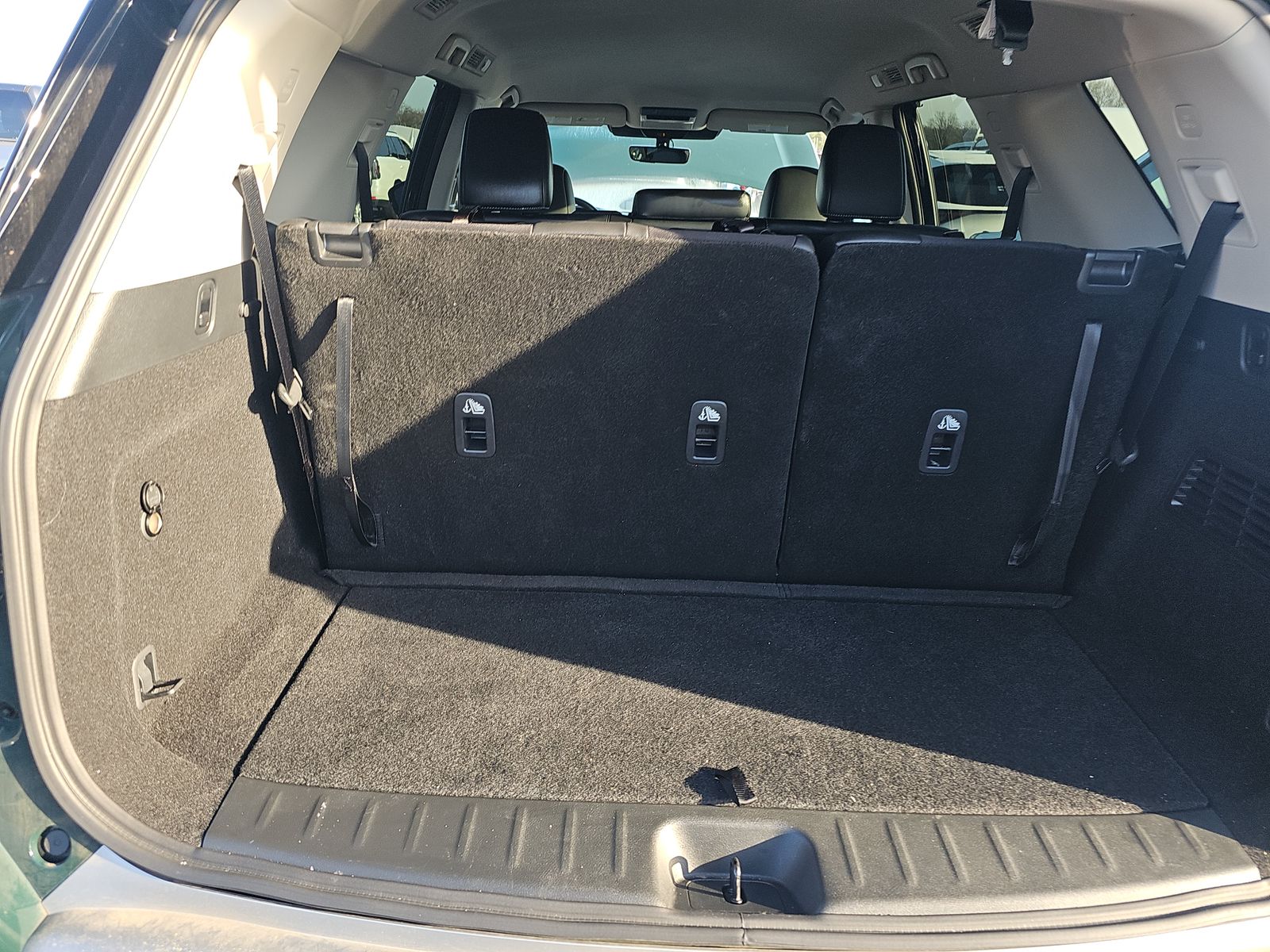 2025 Nissan Pathfinder SL FWD