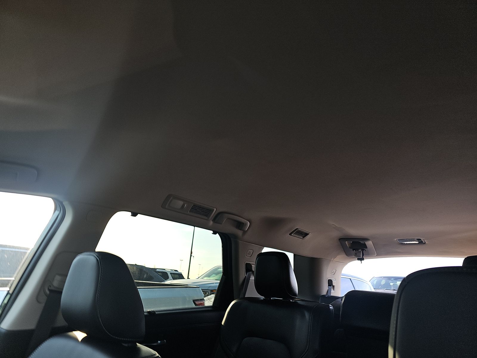 2025 Nissan Pathfinder SL FWD