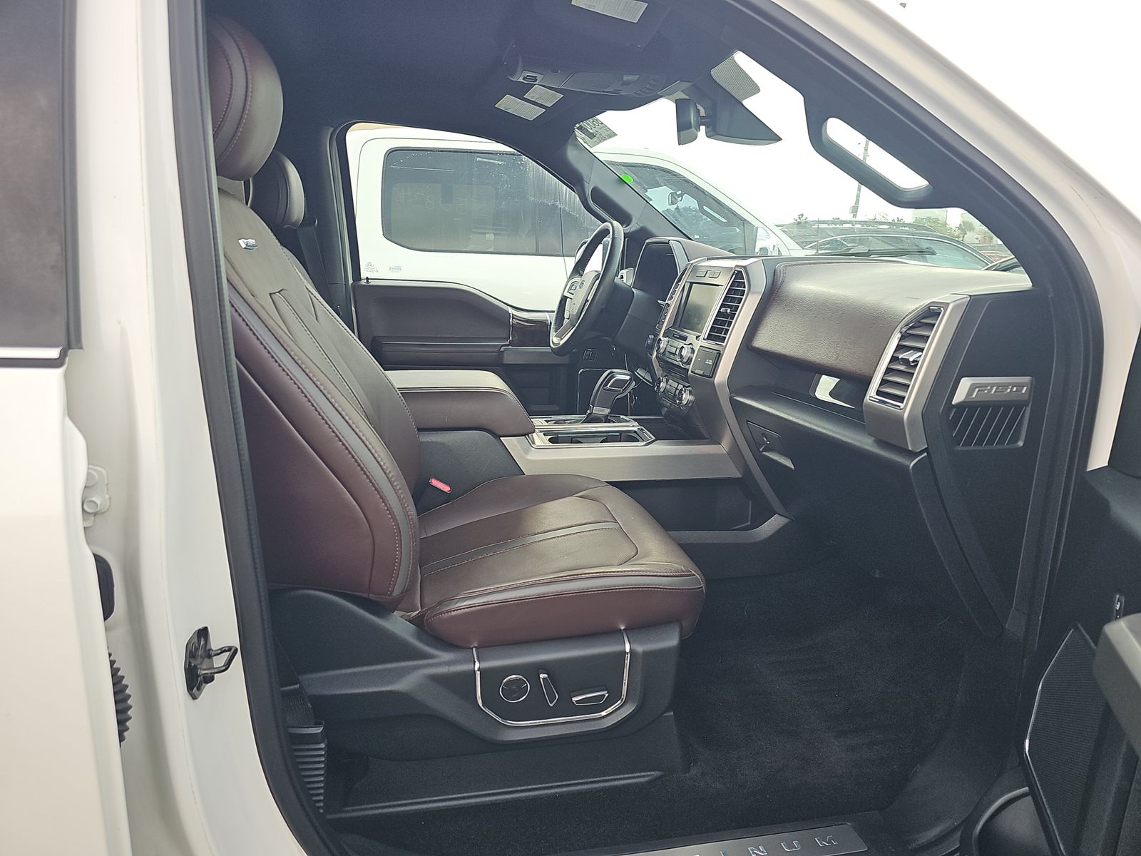 2015 Ford F-150 Platinum RWD