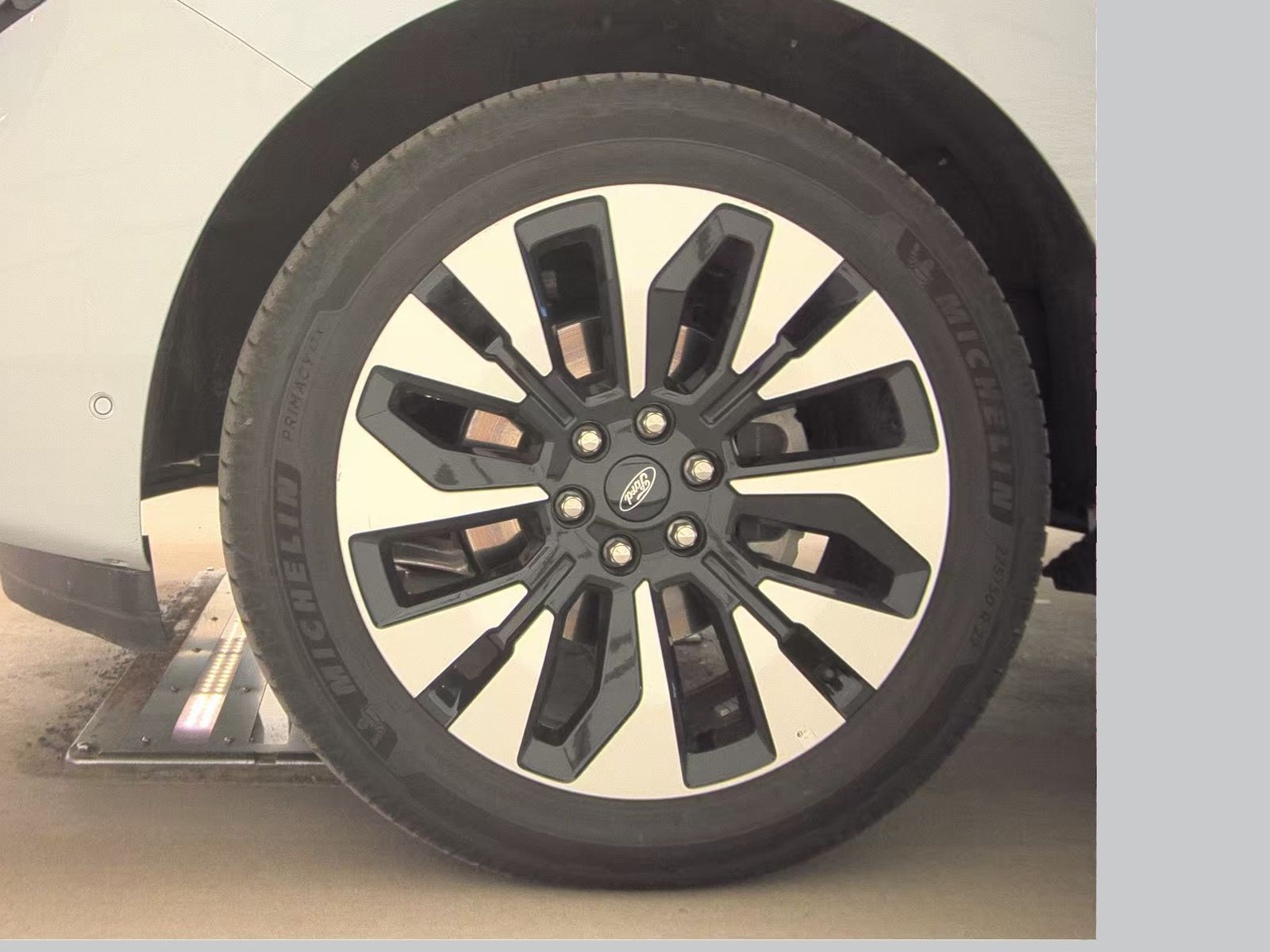 FORD EXPEDITION MAX - 10