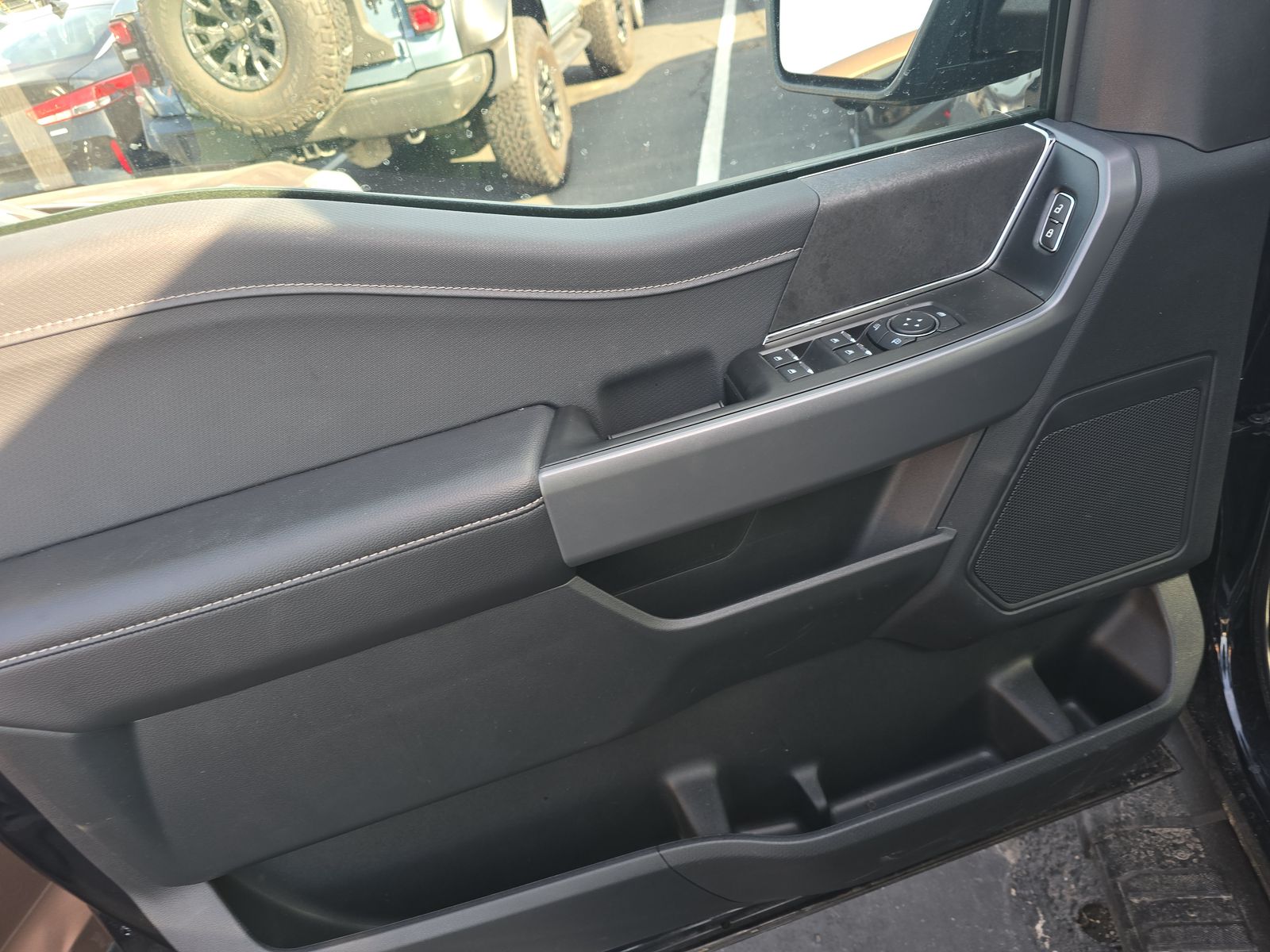 2025 Ford F-150 Hybrid XLT AWD