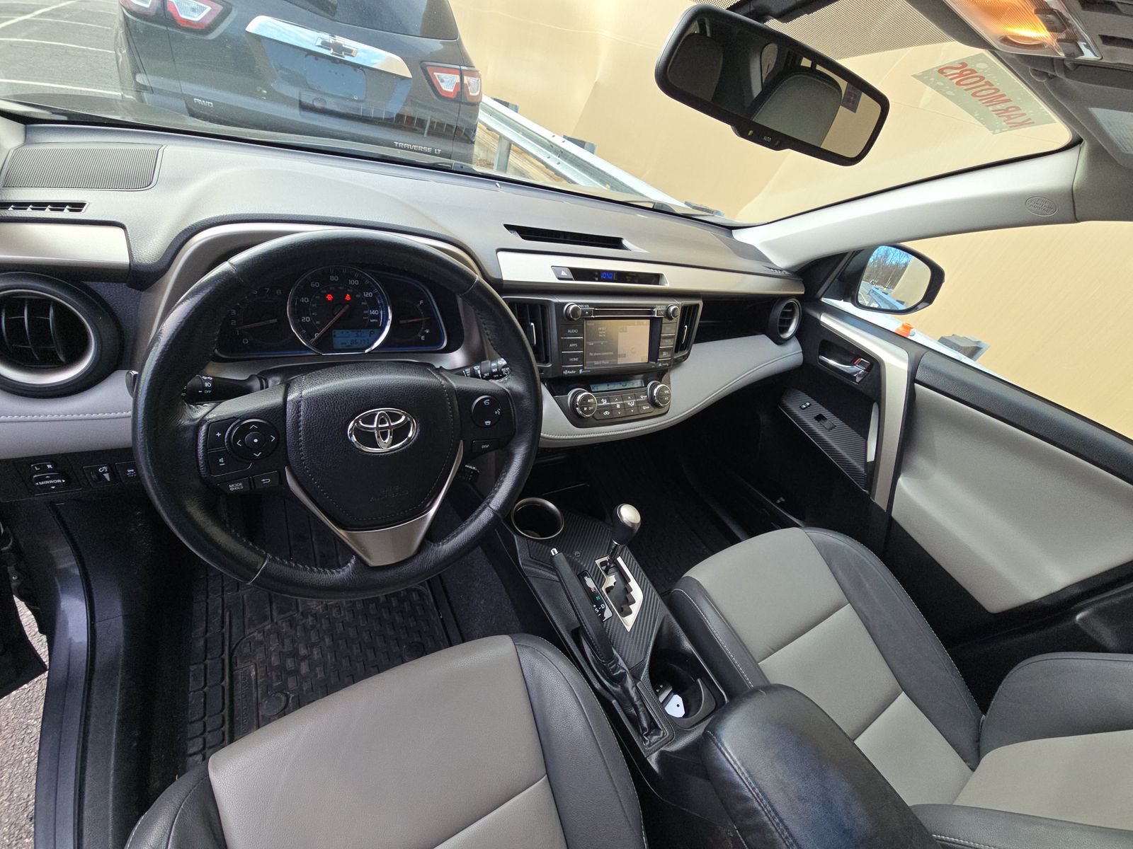 Toyota RAV4 Limited снимка Toyota RAV4 Limited