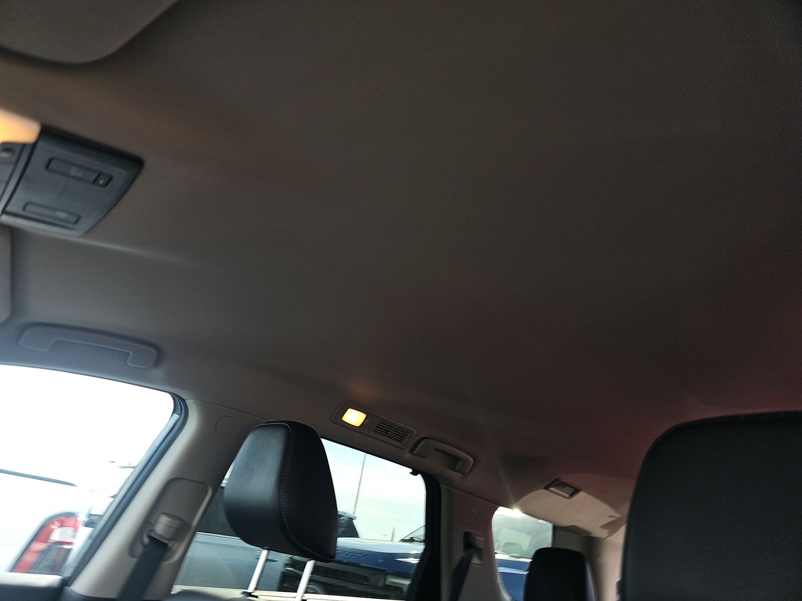 2025 Nissan Pathfinder SL FWD