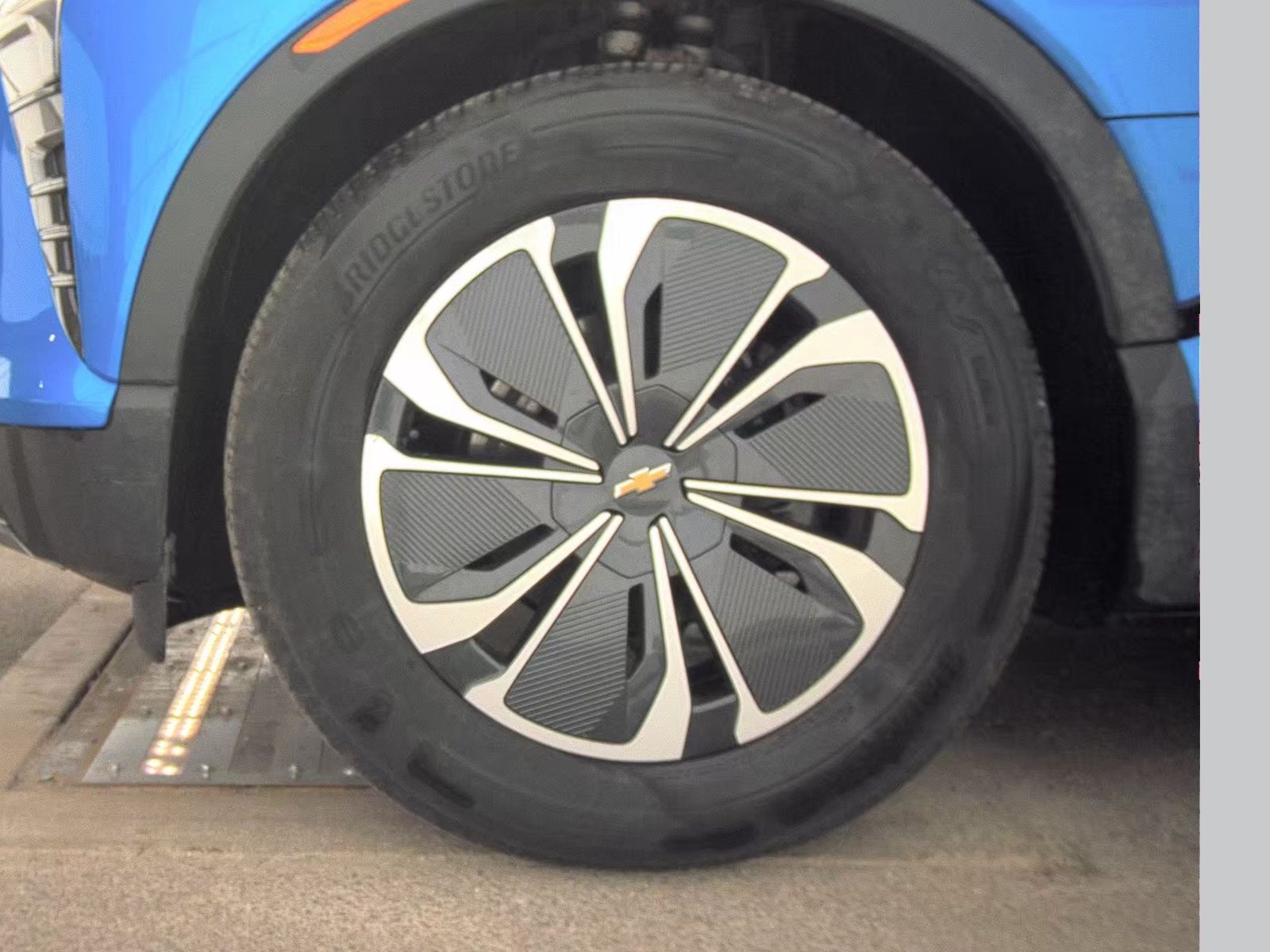 CHEVROLET EAWD LT - 10