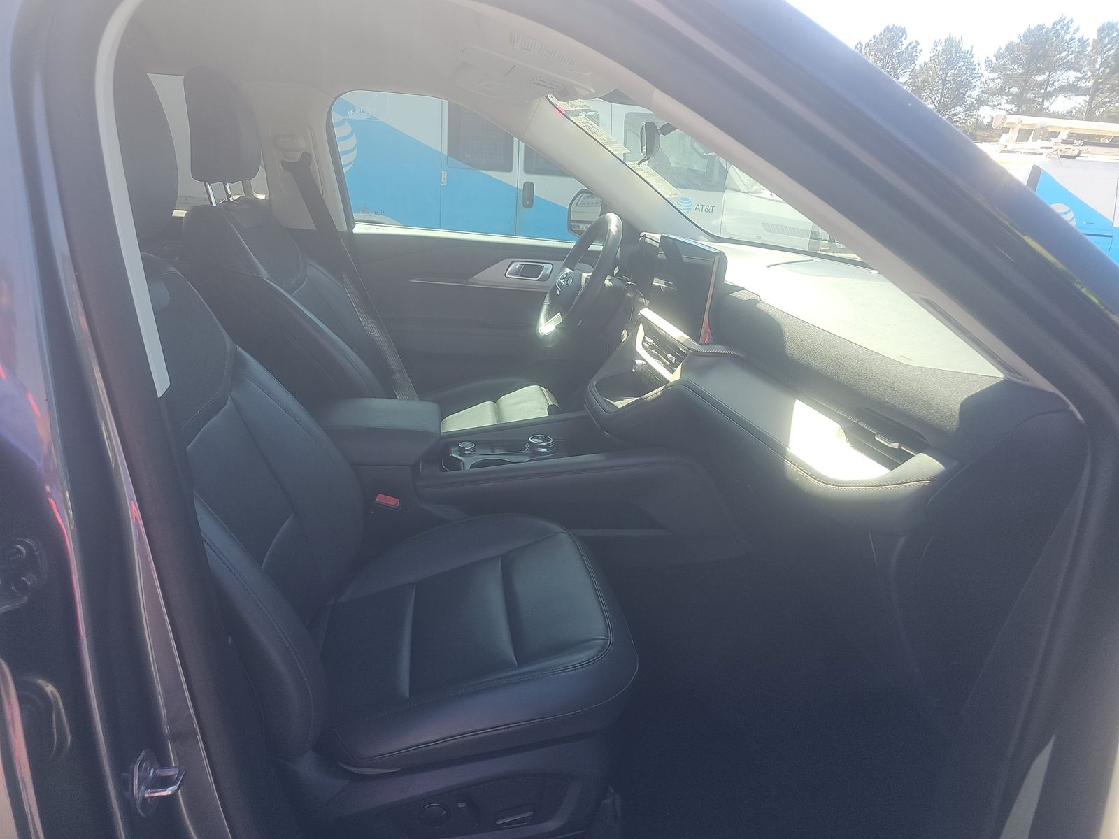 2025 Ford Explorer Active RWD